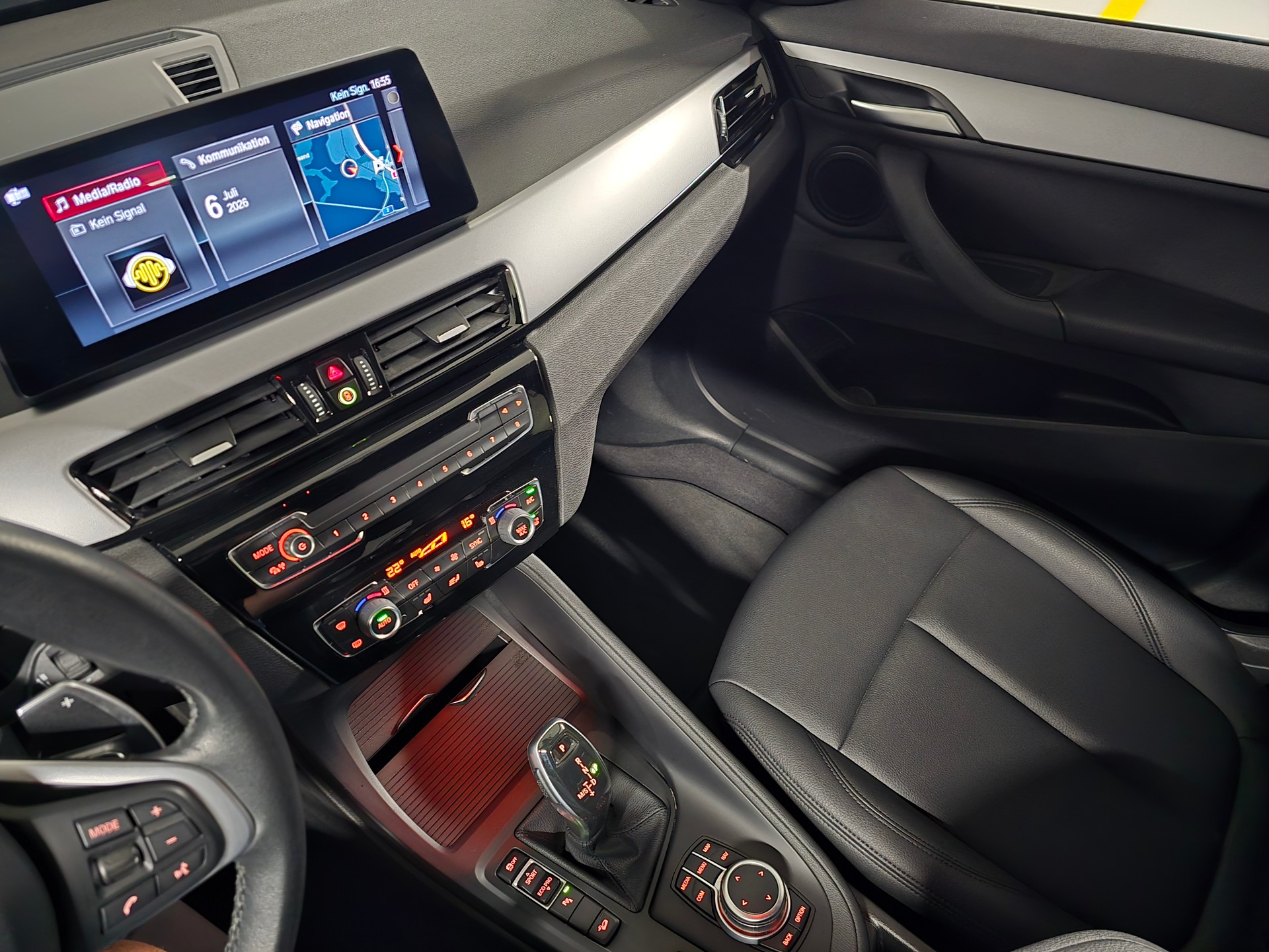 BMW X1 xDrive 25d Steptronic CH-Fahrzeug-image-11