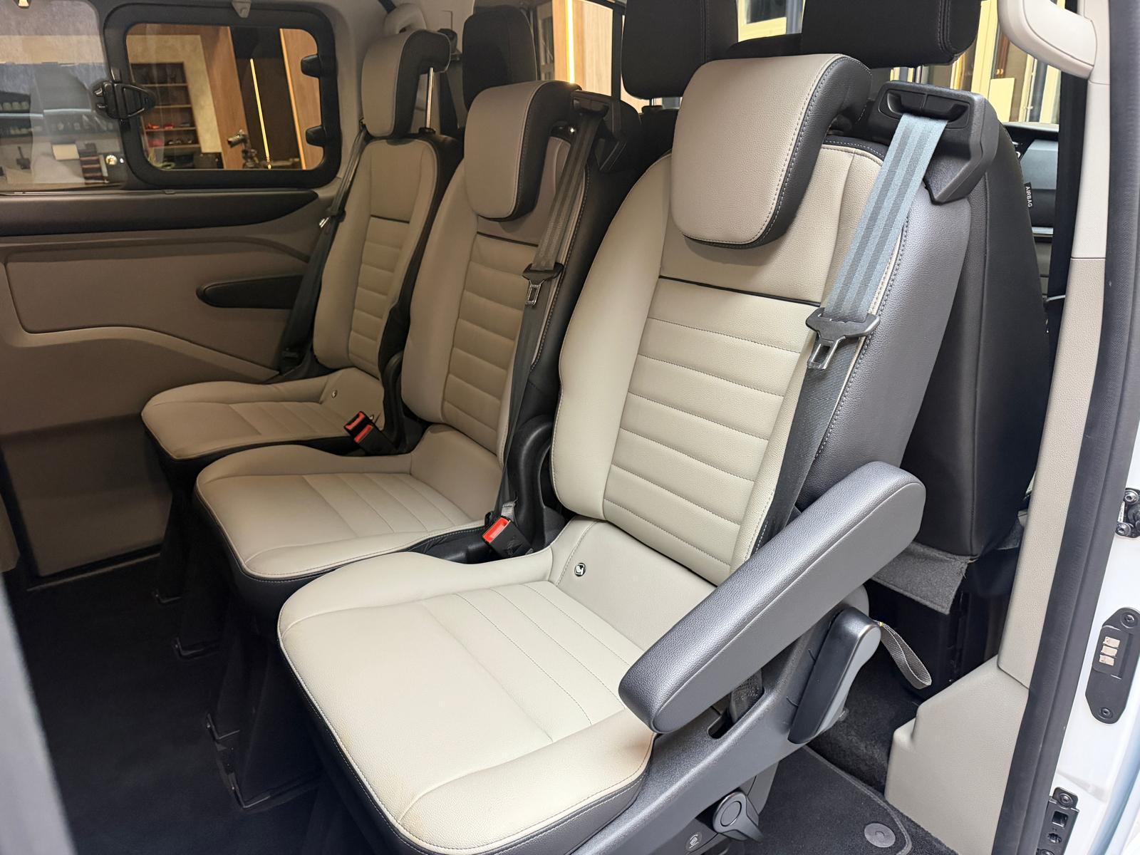FORD Transit C Kombi 320 L1 2.0 TDCi 170 Trend-image-17