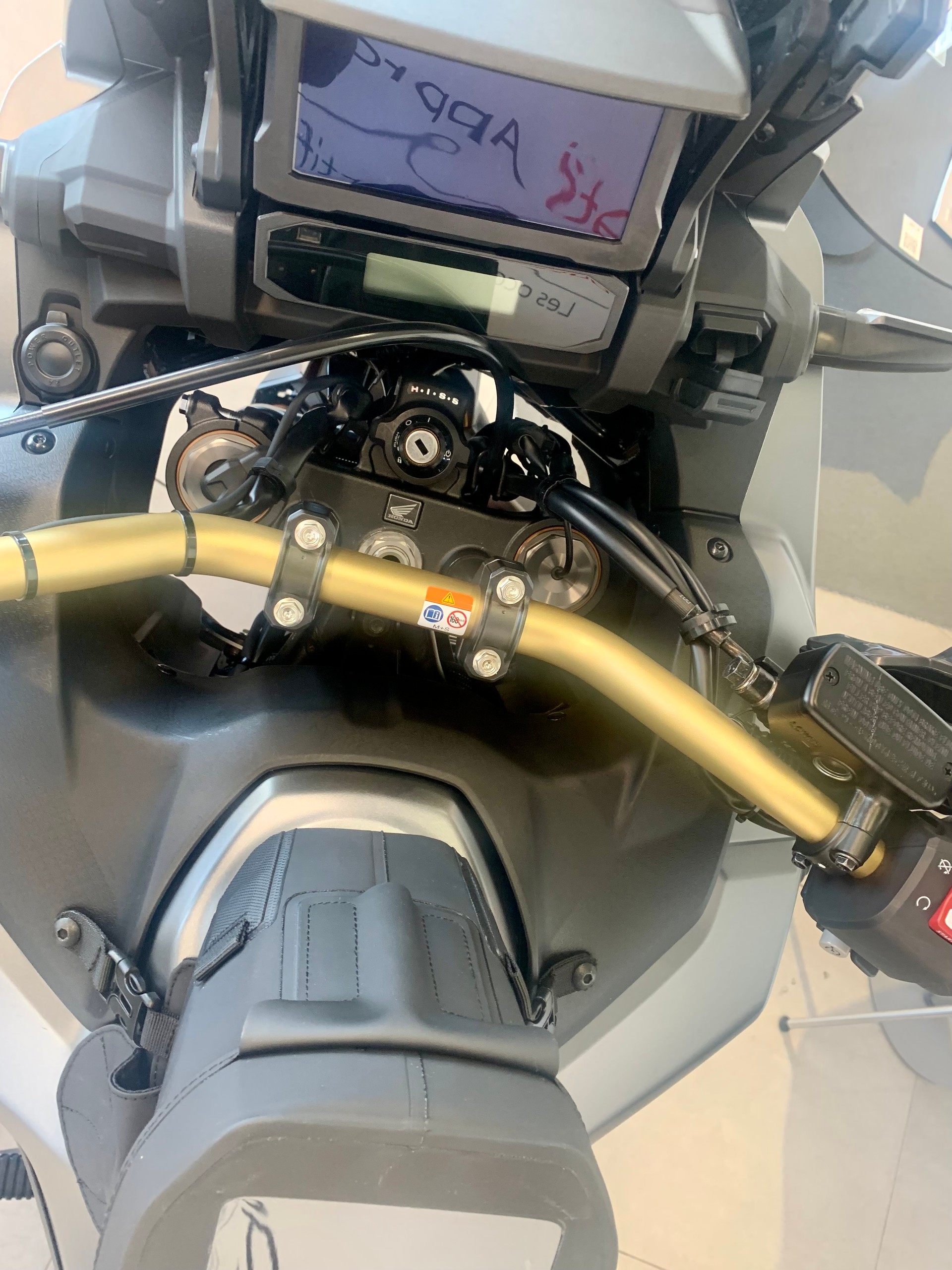 HONDA CRF 1100 Africa Twin Adventure Sports-image-8