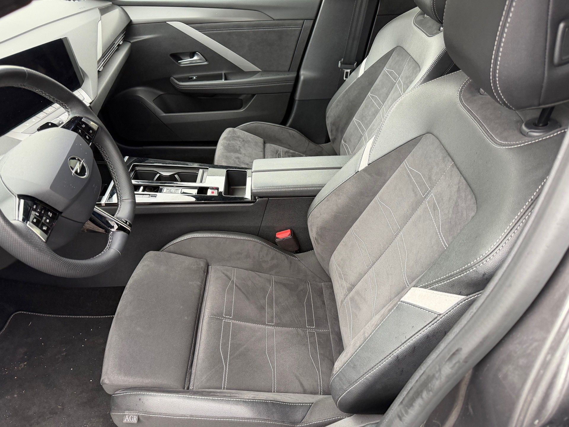 OPEL Astra 1.6 PHEV Turbo Swiss Plus A-image-7