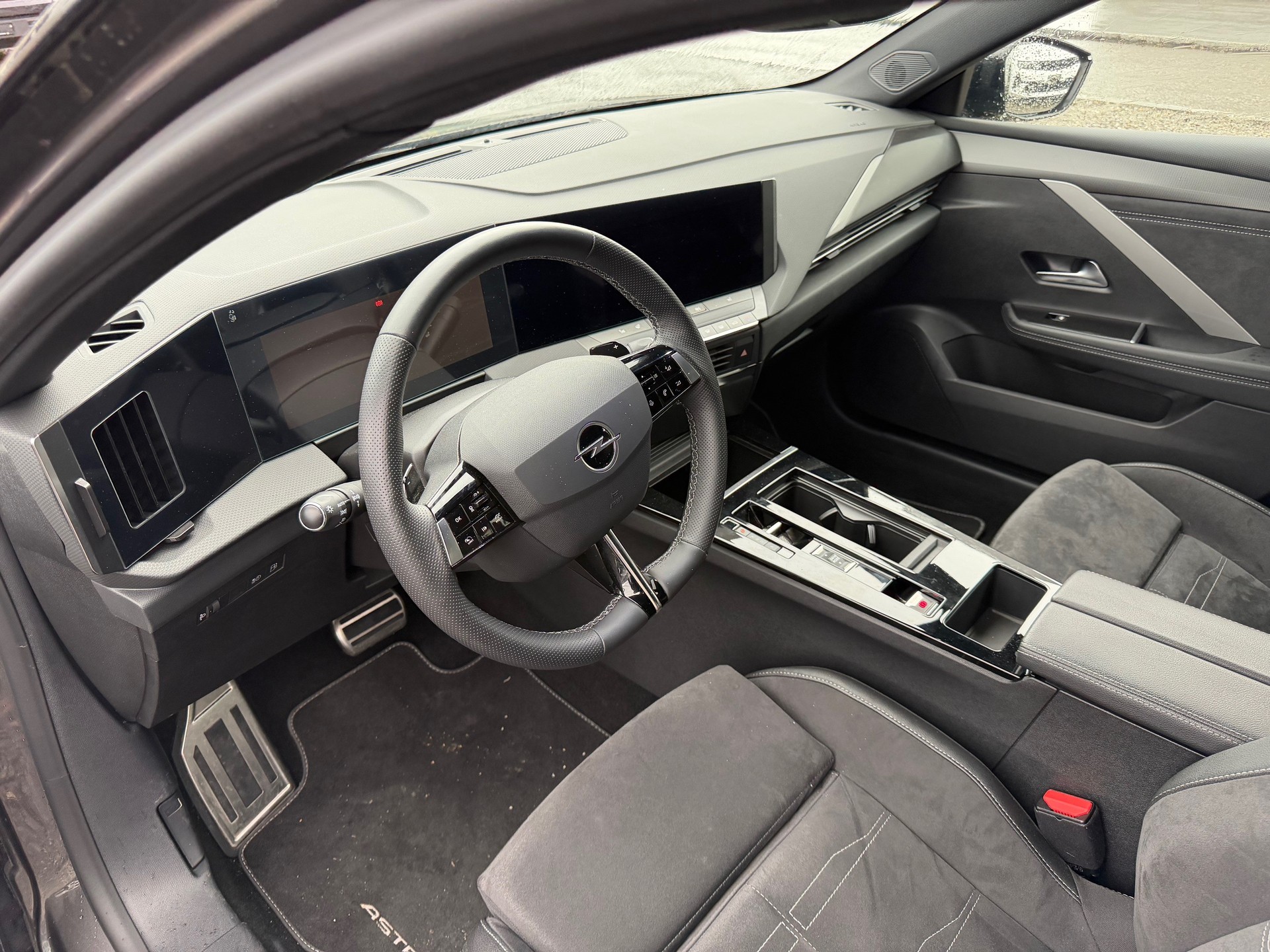 OPEL Astra 1.6 PHEV Turbo Swiss Plus A-image-8