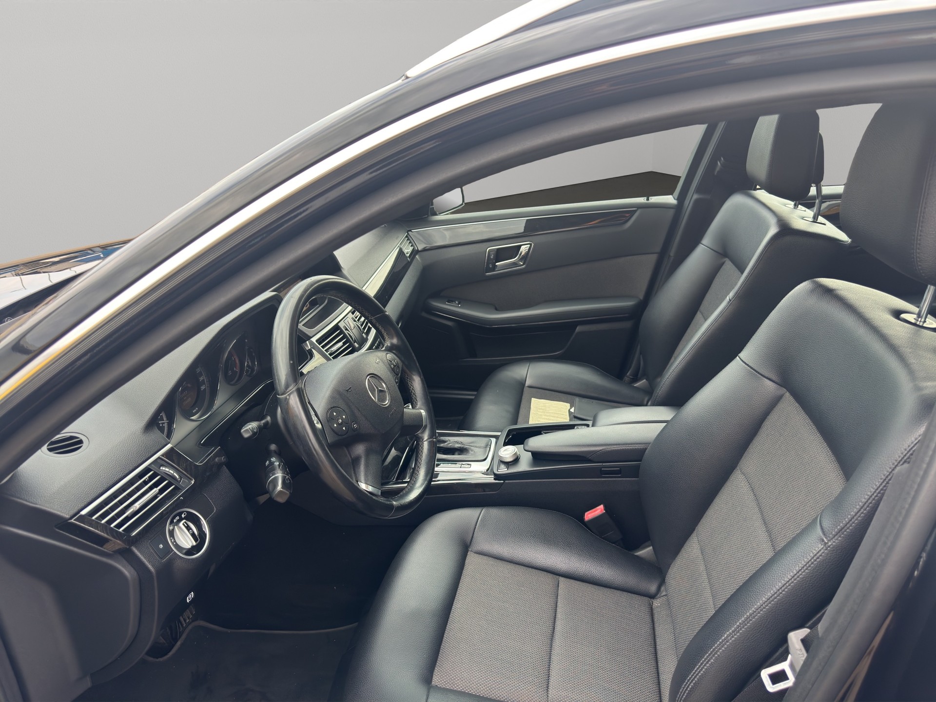 MERCEDES-BENZ E 250 CDI BlueEff. Avantgarde 4Matic 7G-Tronic-image-6