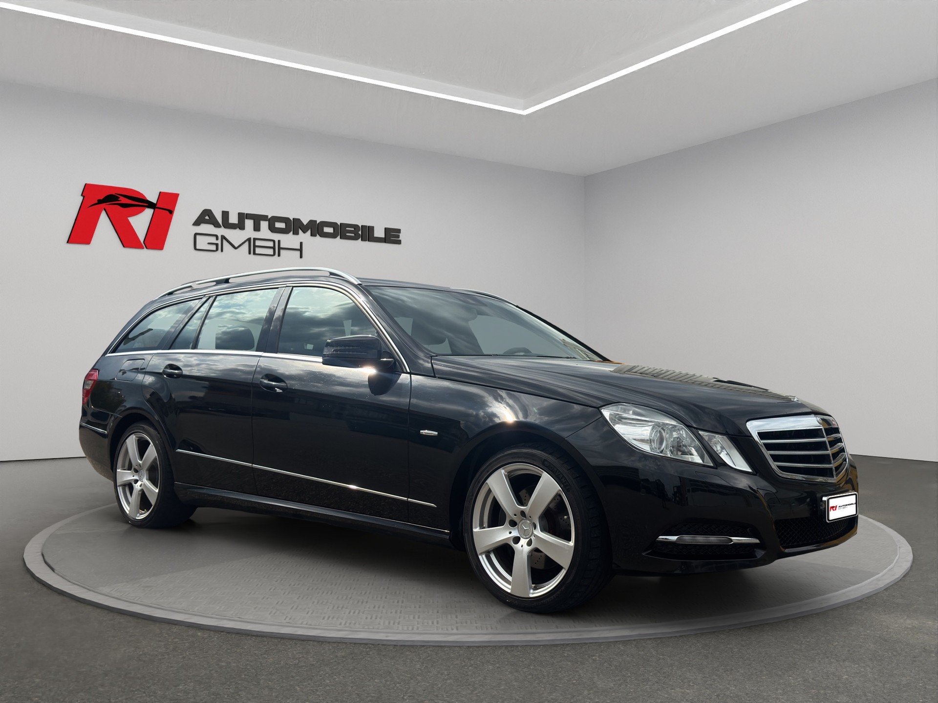 MERCEDES-BENZ E 250 CDI BlueEff. Avantgarde 4Matic 7G-Tronic-showroom-element-2