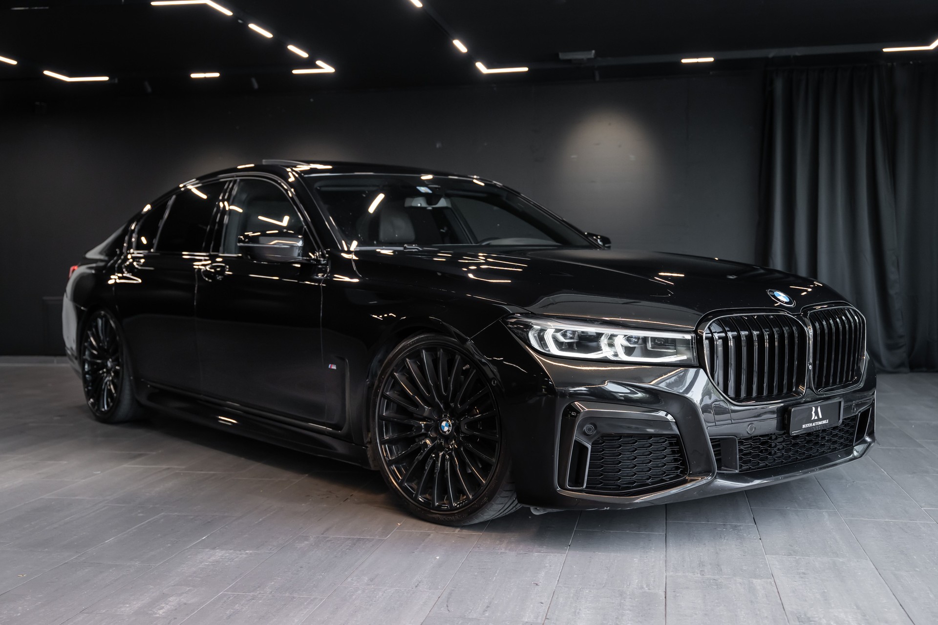BMW 730d xDrive 48V M Sport Steptronic / Head-up Display / Schiebedach / Tempomat / Apple Carplay / Softclose / Ab Service uvm..