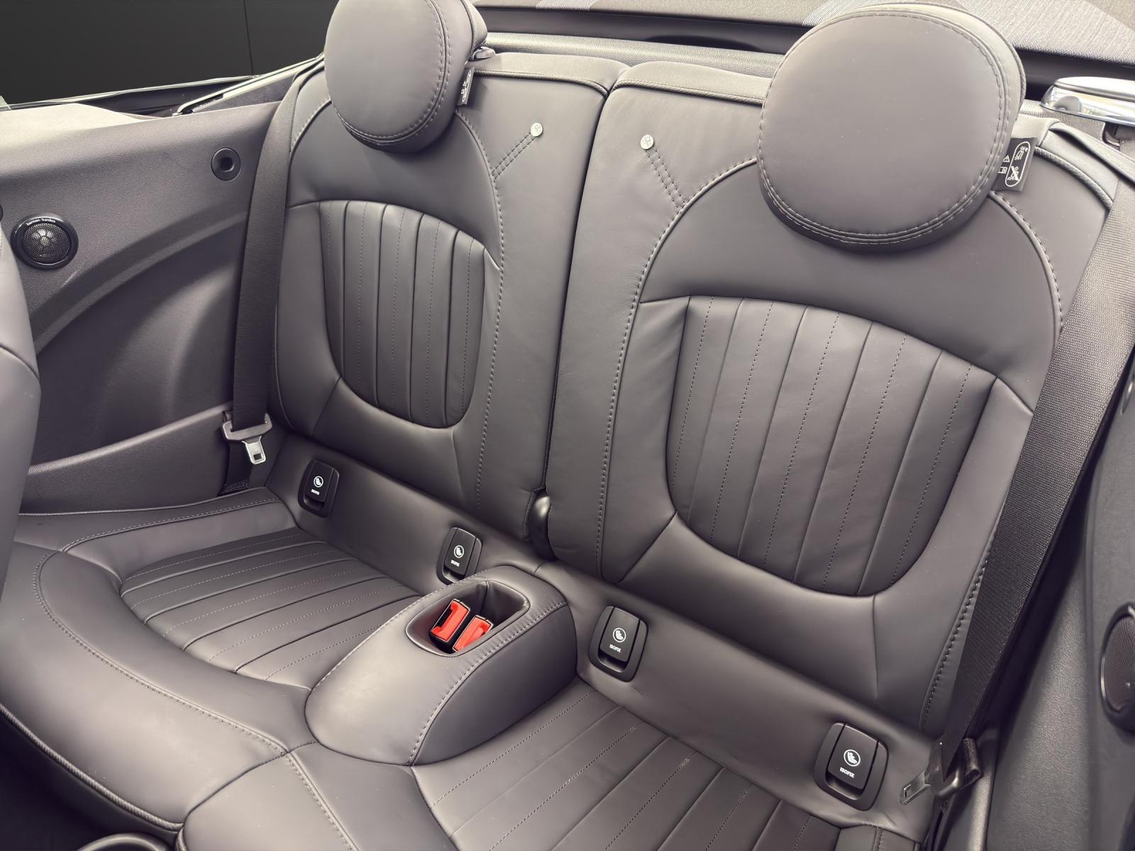 MINI Cabrio F57 John Cooper Works-image-17