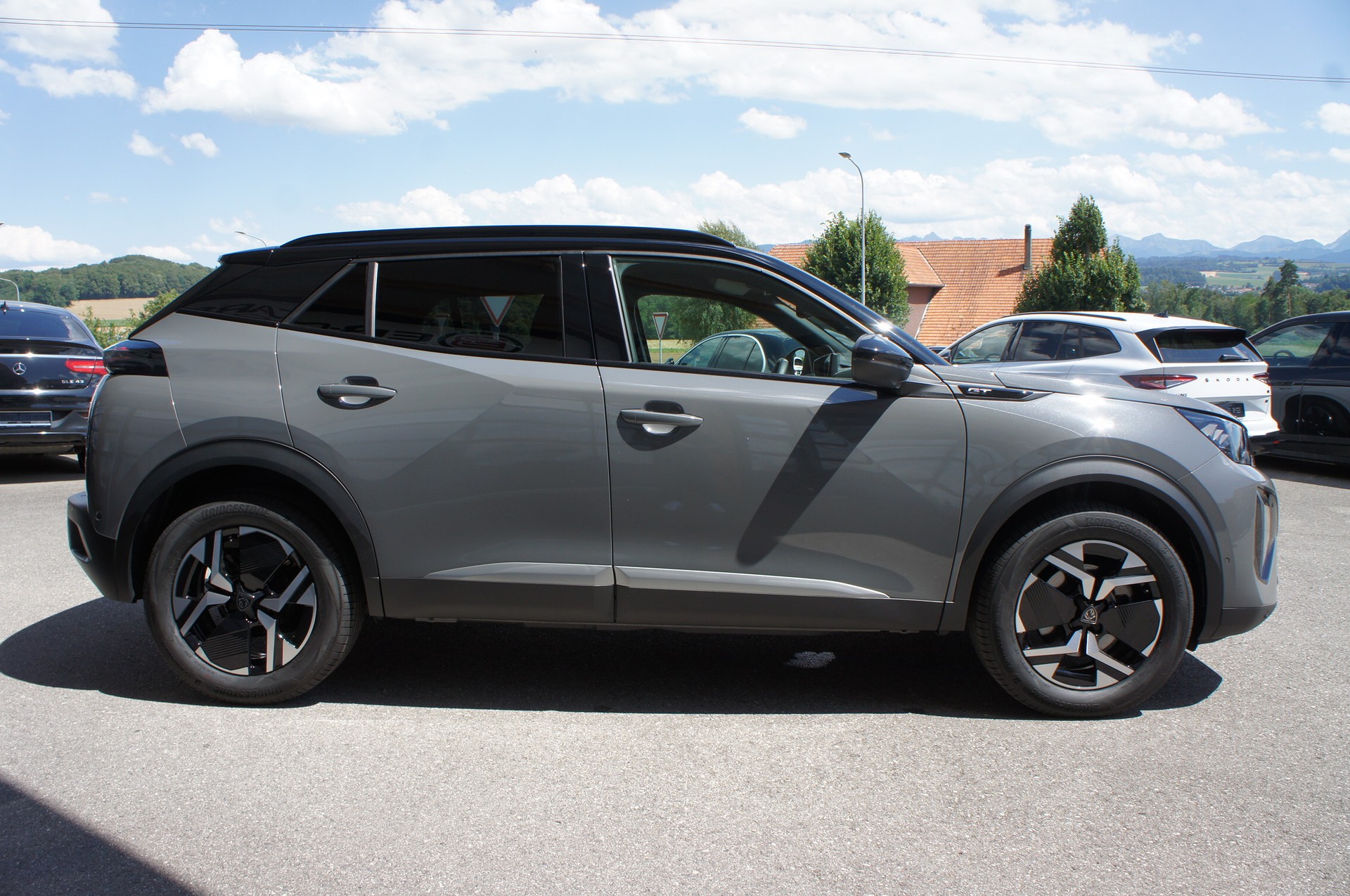 PEUGEOT 2008 1.2 145 MHEV GT-image-5