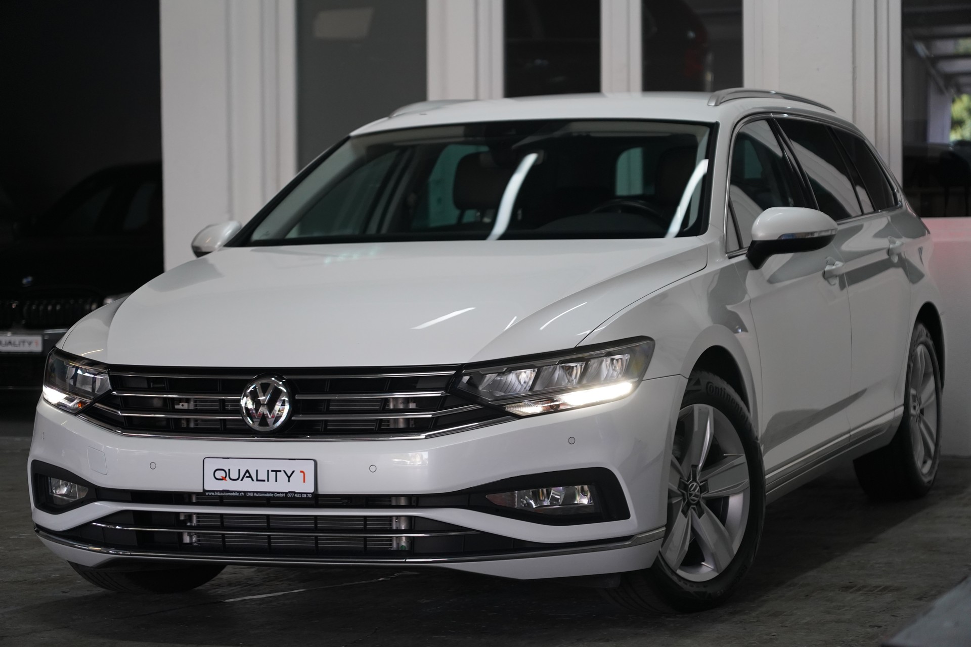 VW Passat 2.0 TDI BMT Business 4Motion DSG-showroom-element-3