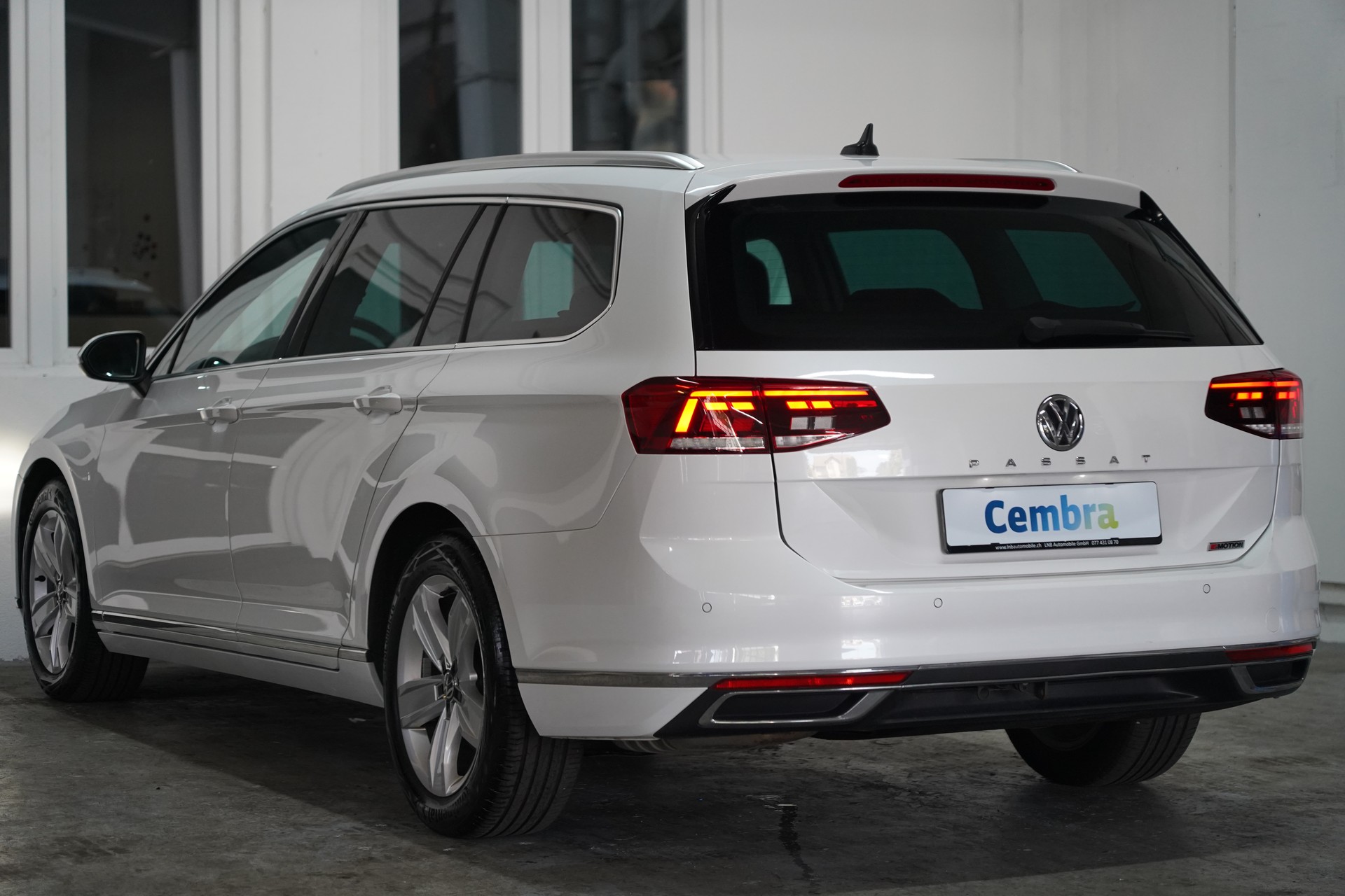 VW Passat 2.0 TDI BMT Business 4Motion DSG-image-5