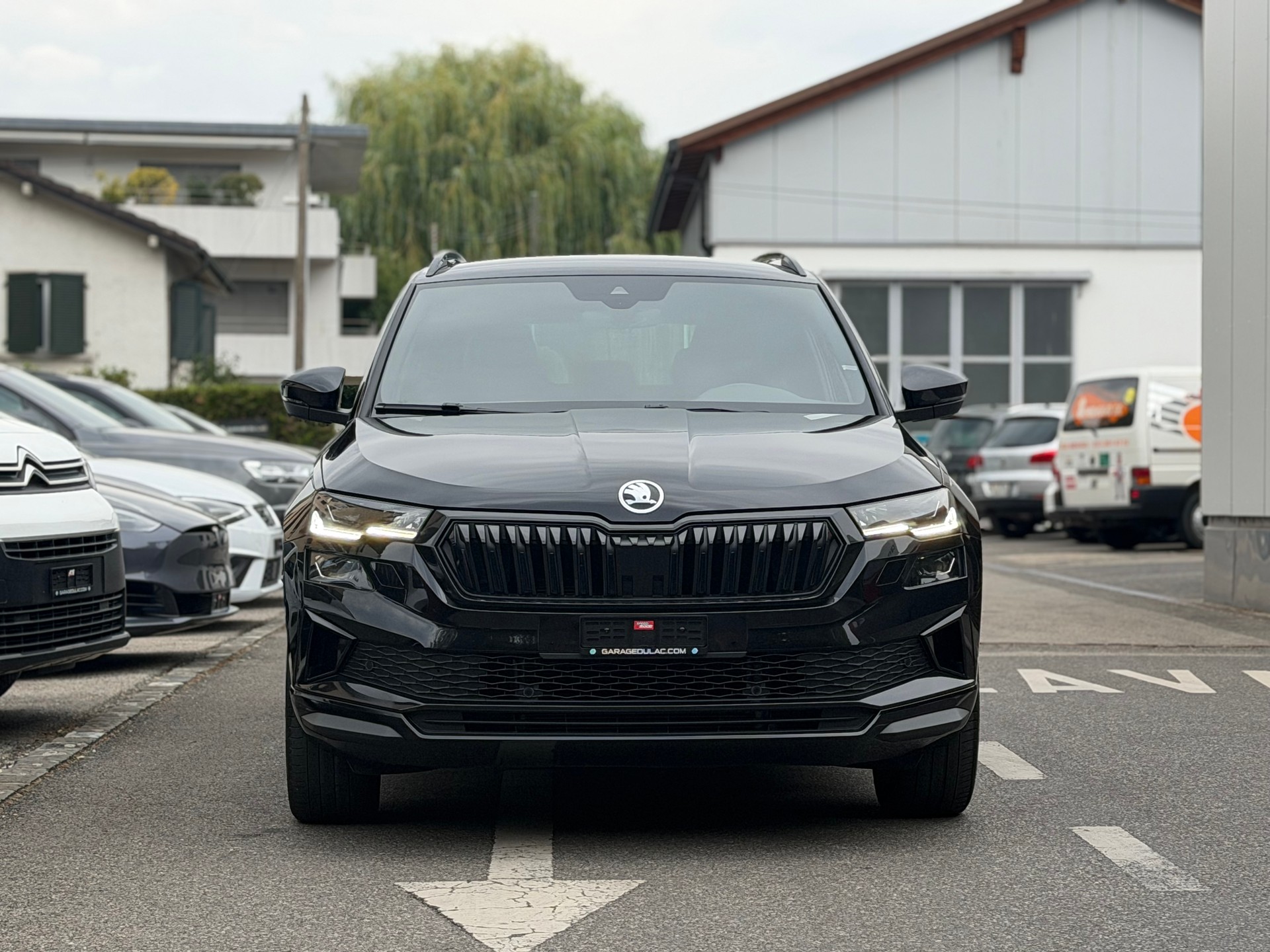 SKODA Karoq 1.5 TSI SportLine DSG-showroom-element-1