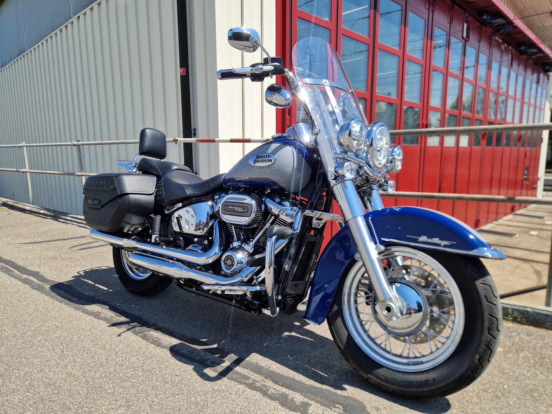 HARLEY-DAVIDSON FLHCS Heritage Classic 114-image-1