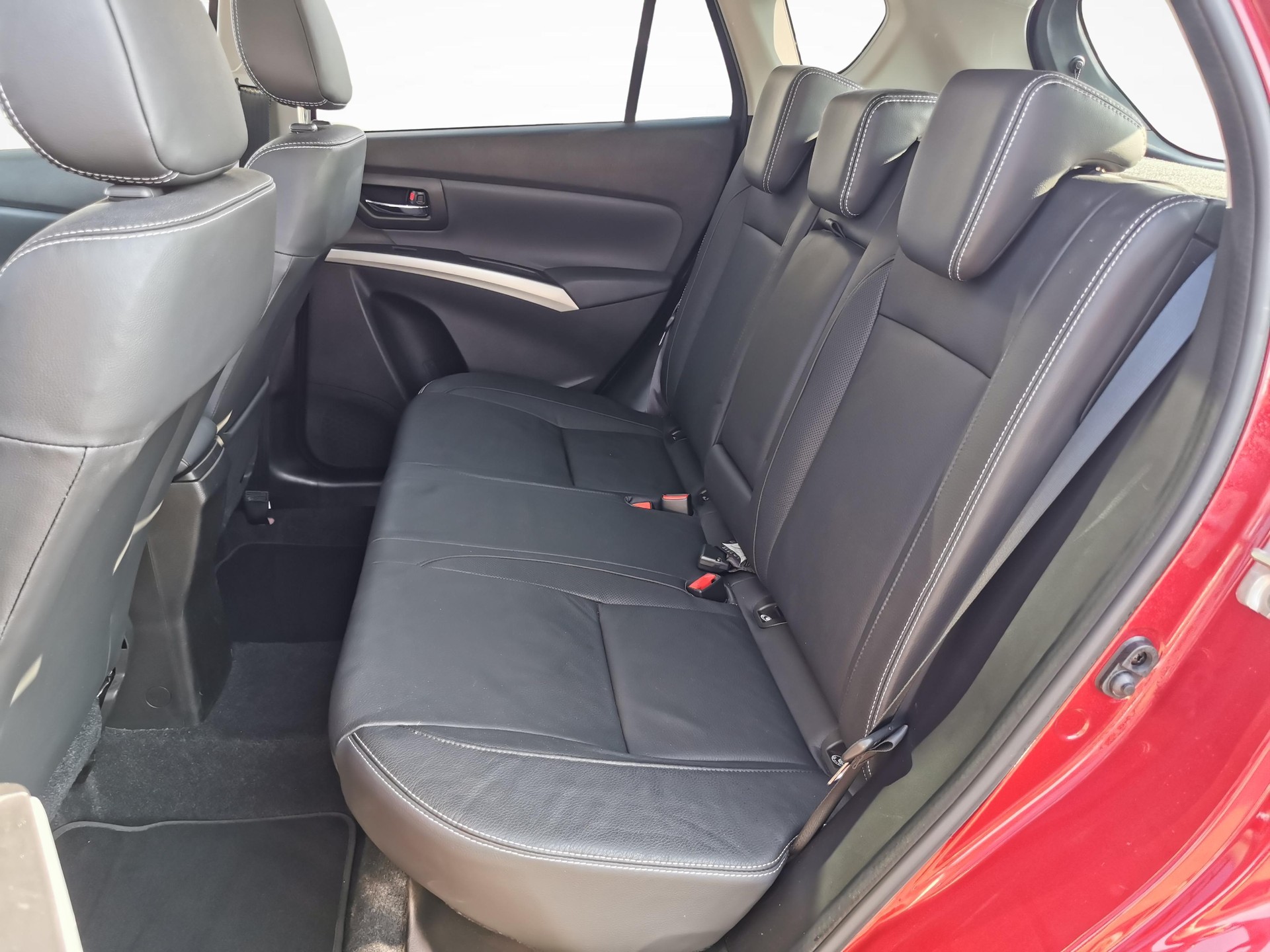SUZUKI SX4 S-Cross 1.4 T Piz Sulai Top 4x4-image-7