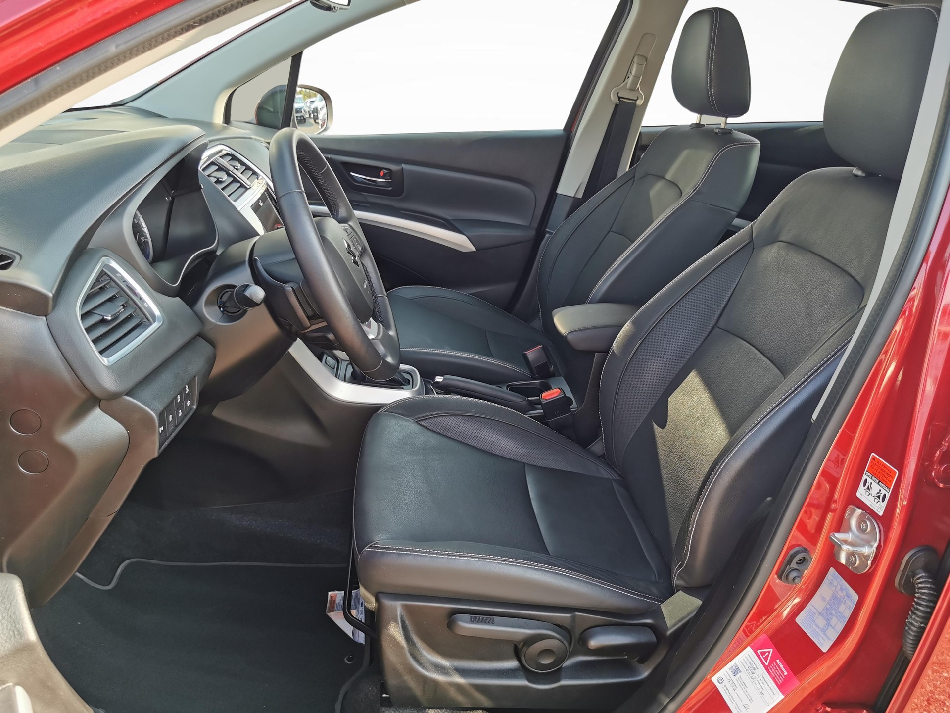 SUZUKI SX4 S-Cross 1.4 T Piz Sulai Top 4x4-showroom-element-1