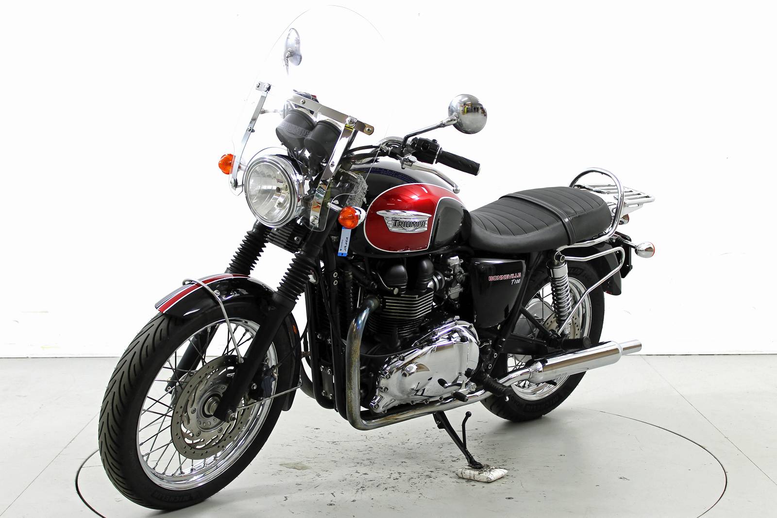 TRIUMPH Bonneville T100-image-2
