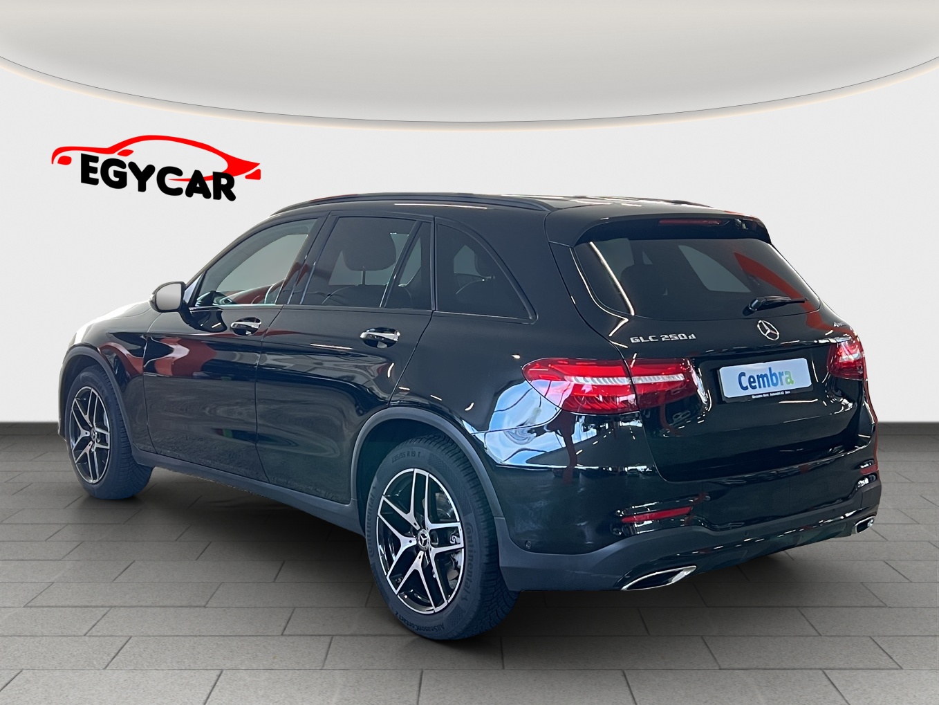 MERCEDES-BENZ GLC 250 d AMG Line 4Matic 9G-Tronic-image-4