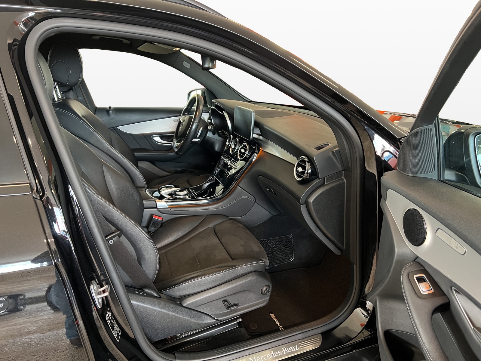 MERCEDES-BENZ GLC 250 d AMG Line 4Matic 9G-Tronic-image-8