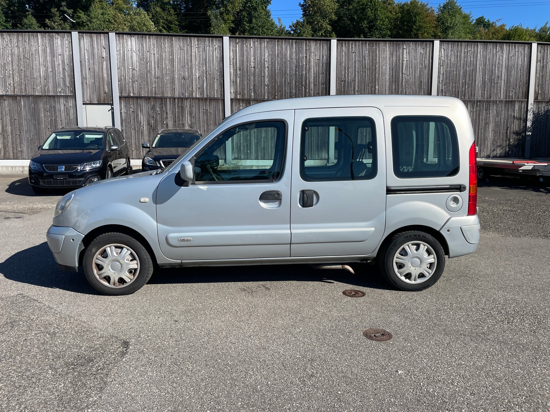 RENAULT Kangoo 1.6 16V Alizé Automatic-showroom-element-1