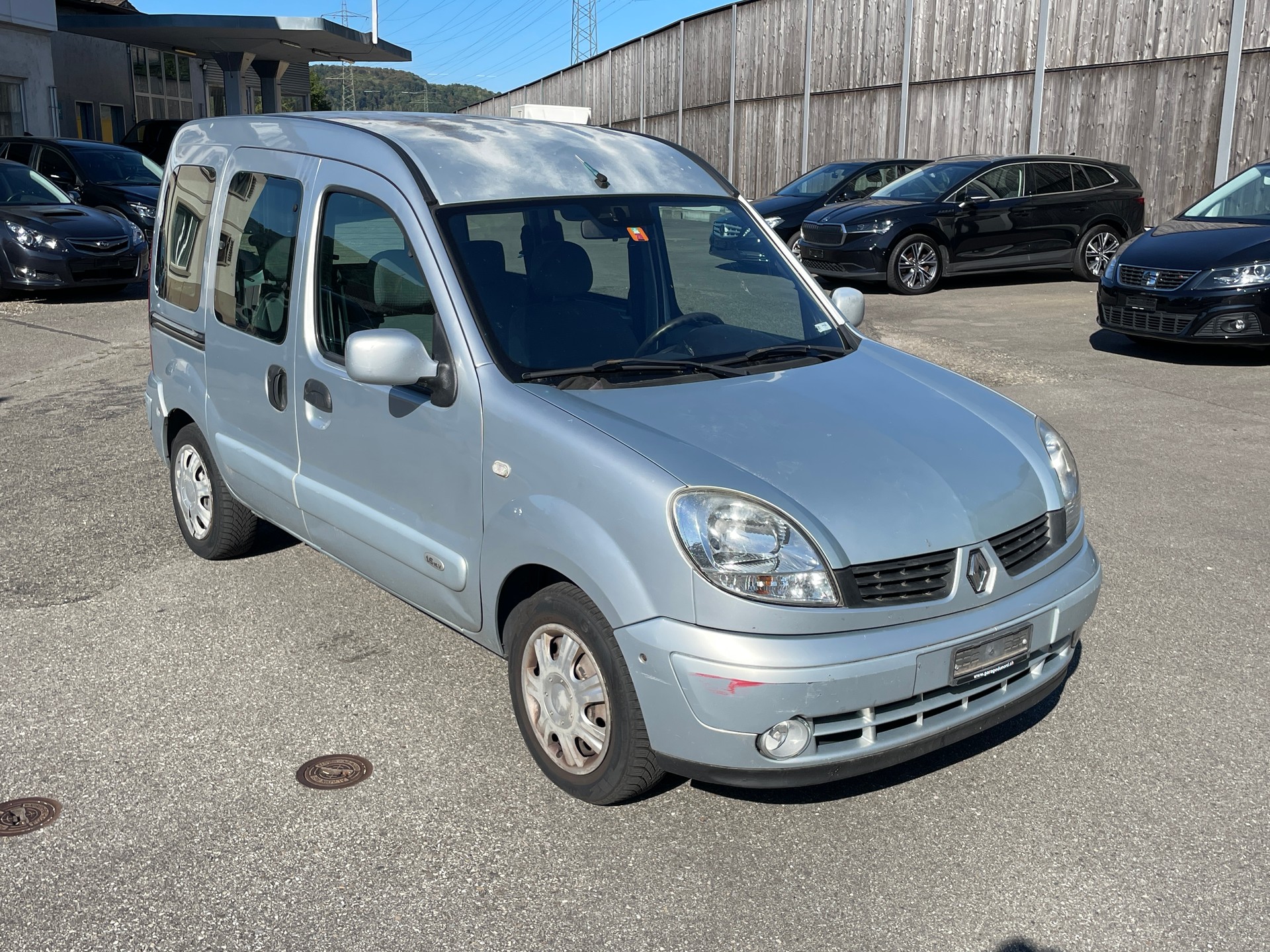 RENAULT Kangoo 1.6 16V Alizé Automatic-image-6