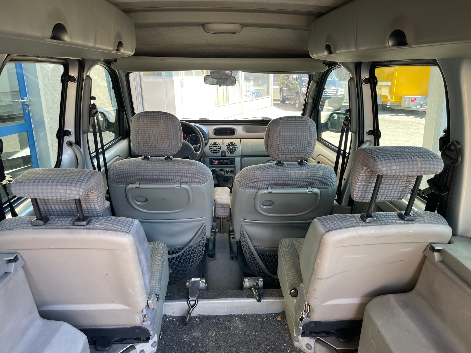 RENAULT Kangoo 1.6 16V Alizé Automatic-image-13