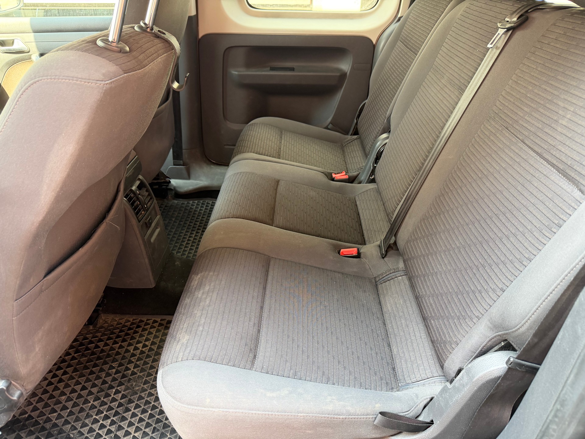 VW Caddy Maxi 1.6 TDI CR Comfortline DSG-image-8