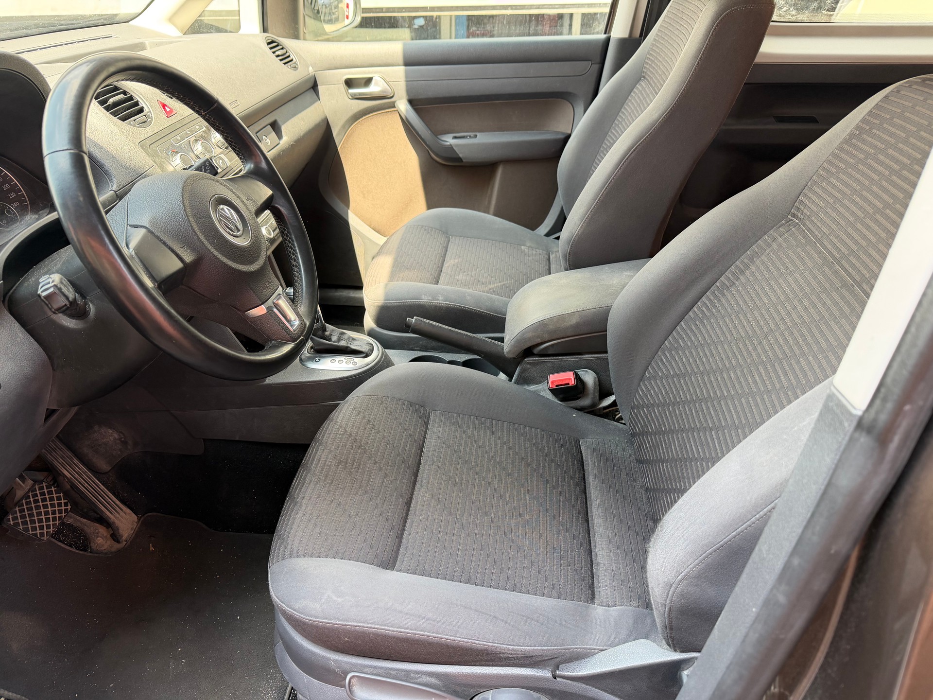 VW Caddy Maxi 1.6 TDI CR Comfortline DSG-image-7