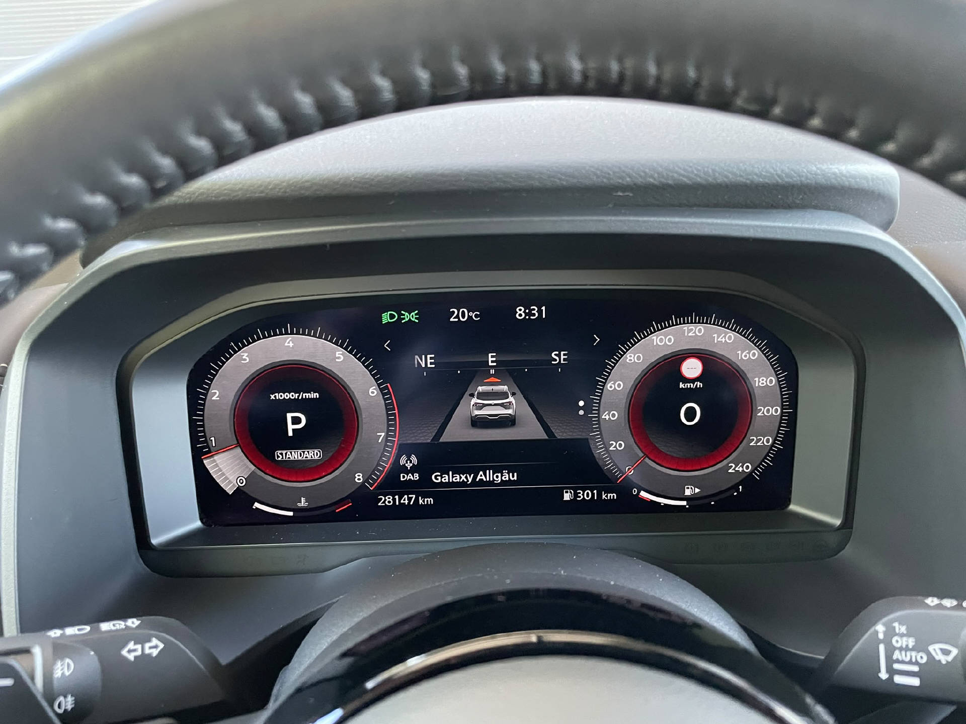 NISSAN Qashqai 1.3 DIG-T N-Connecta 4x4-image-8