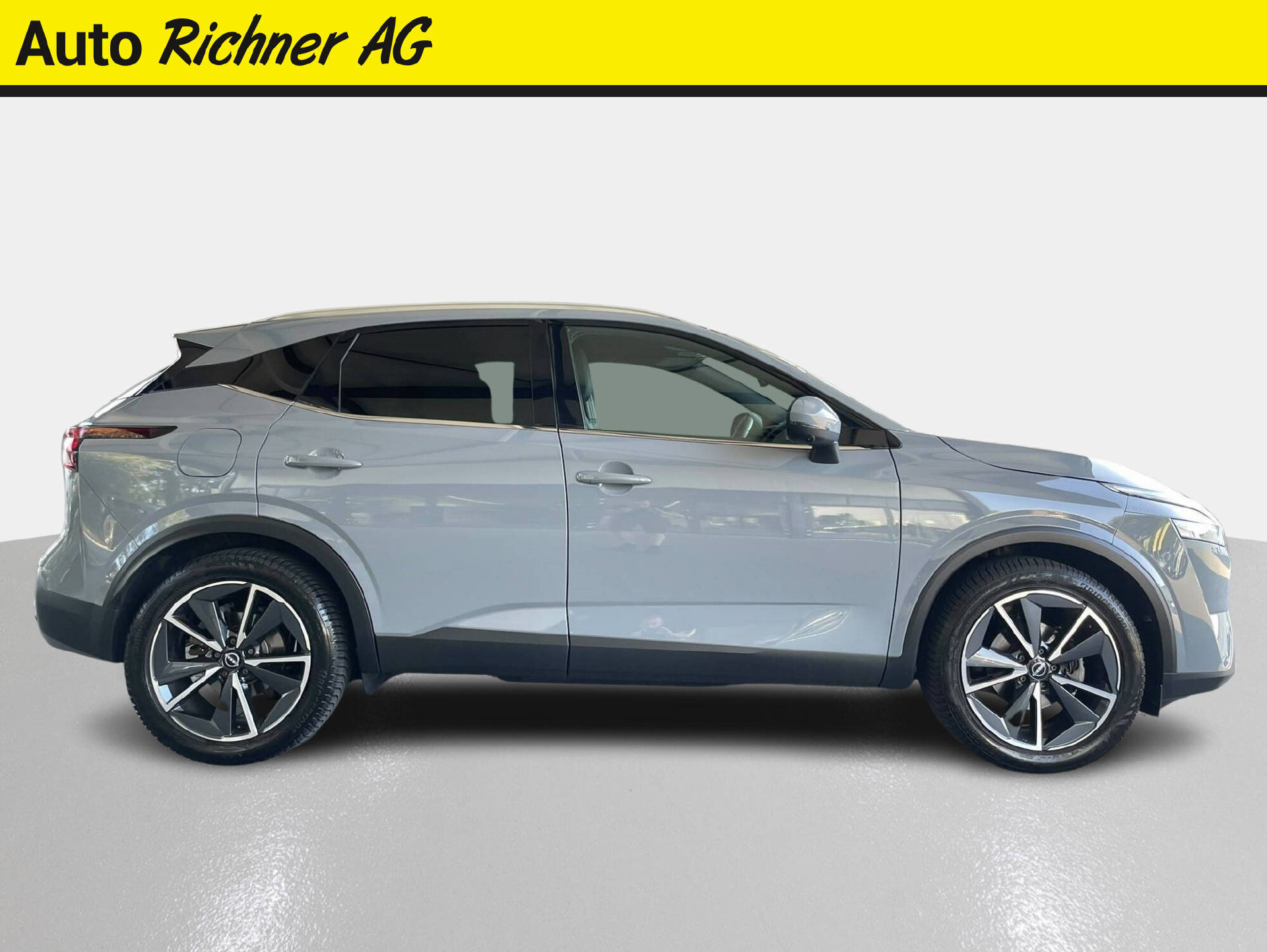 NISSAN Qashqai 1.3 DIG-T N-Connecta 4x4-showroom-element-2