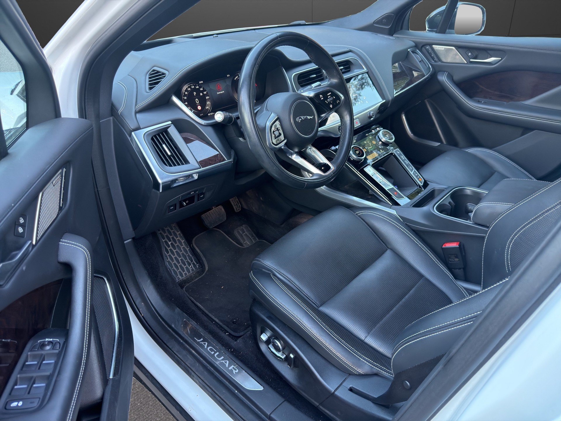 JAGUAR I-Pace EV400 S AWD-image-8