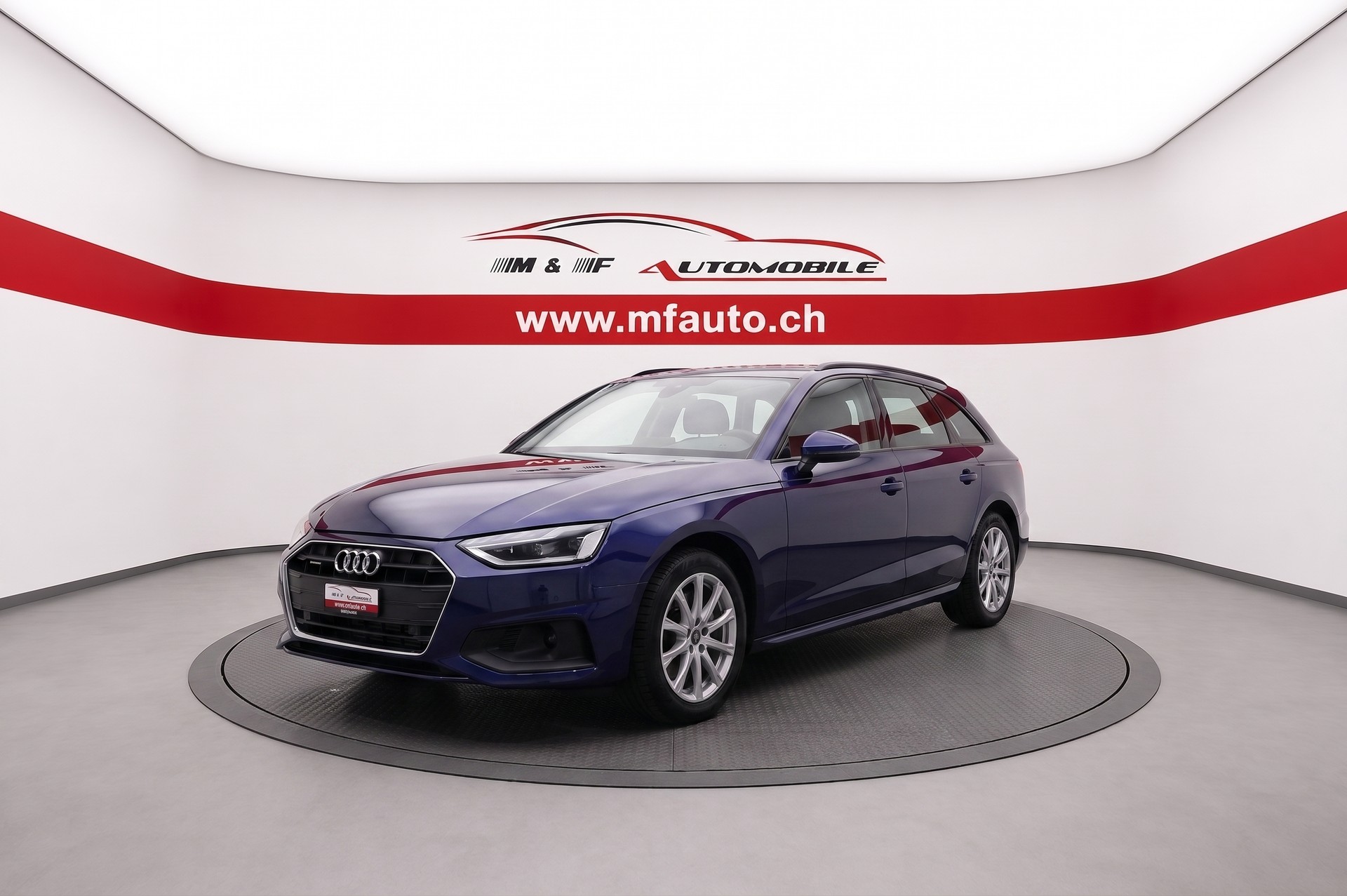 AUDI A4 Avant 2.0 40 TDI Attraction quattro S-Tronic Panorama-Glasdach-showroom-element-1