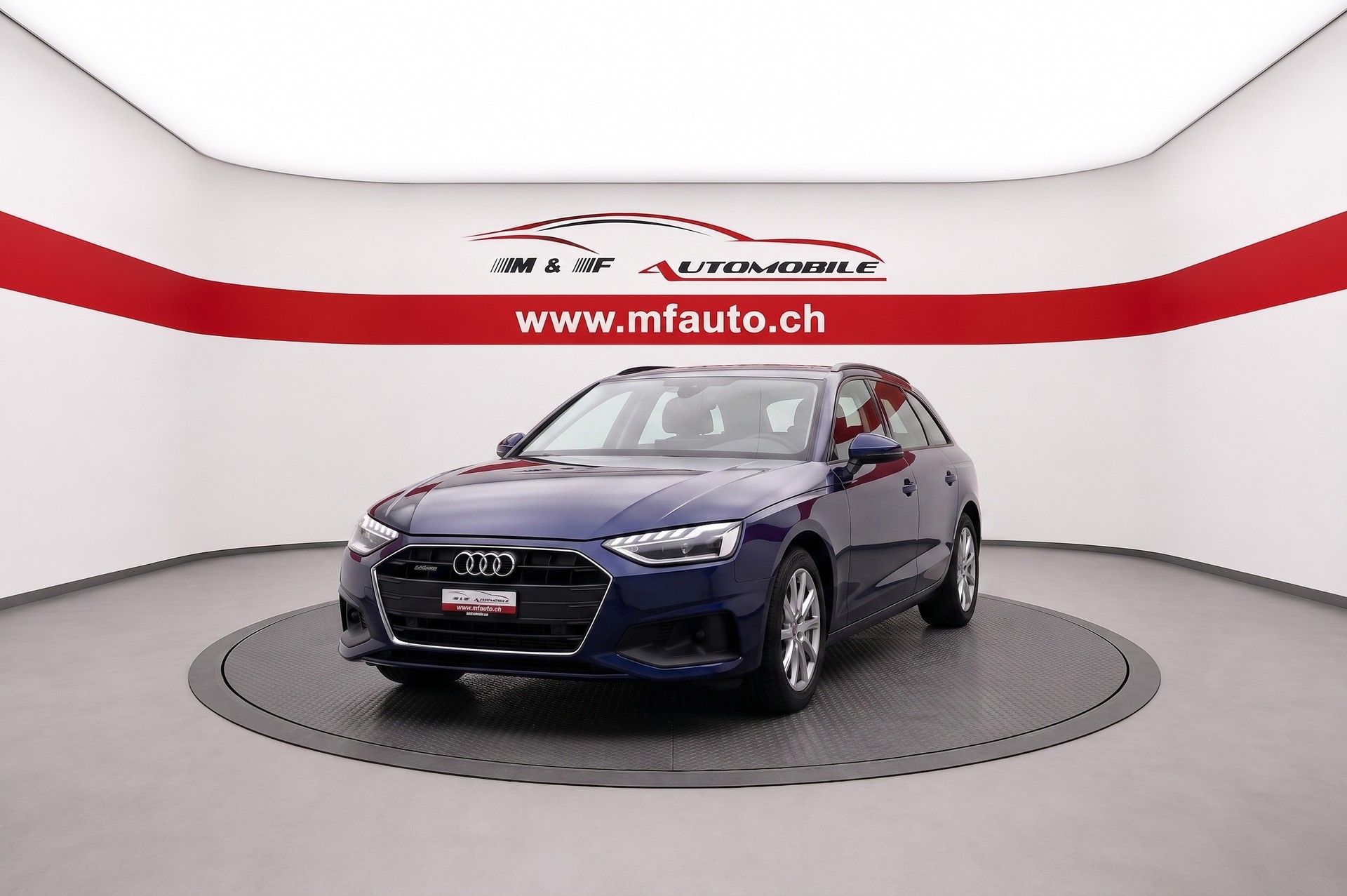 AUDI A4 Avant 2.0 40 TDI Attraction quattro S-Tronic Panorama-Glasdach