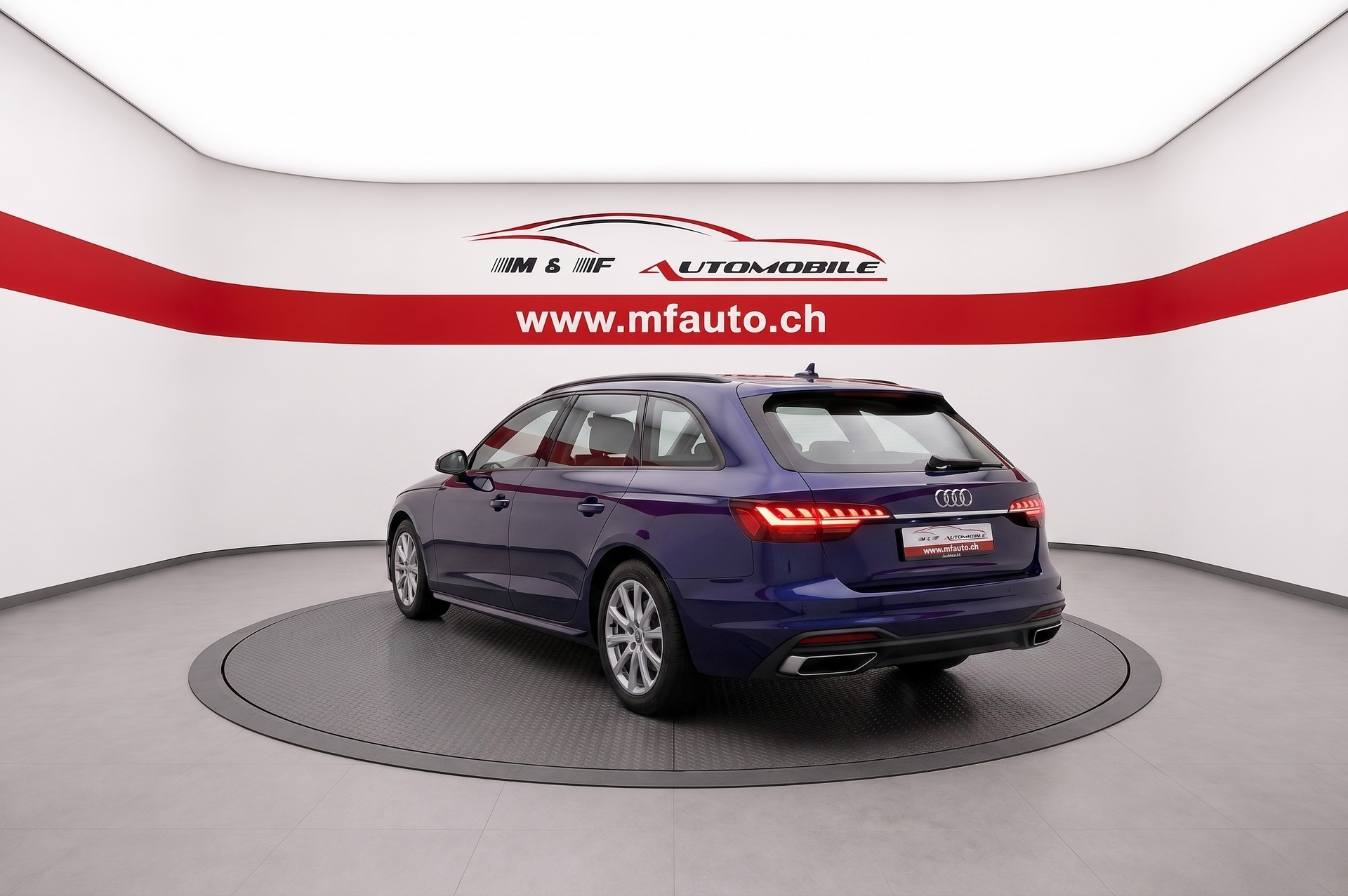 AUDI A4 Avant 2.0 40 TDI Attraction quattro S-Tronic Panorama-Glasdach-showroom-element-3