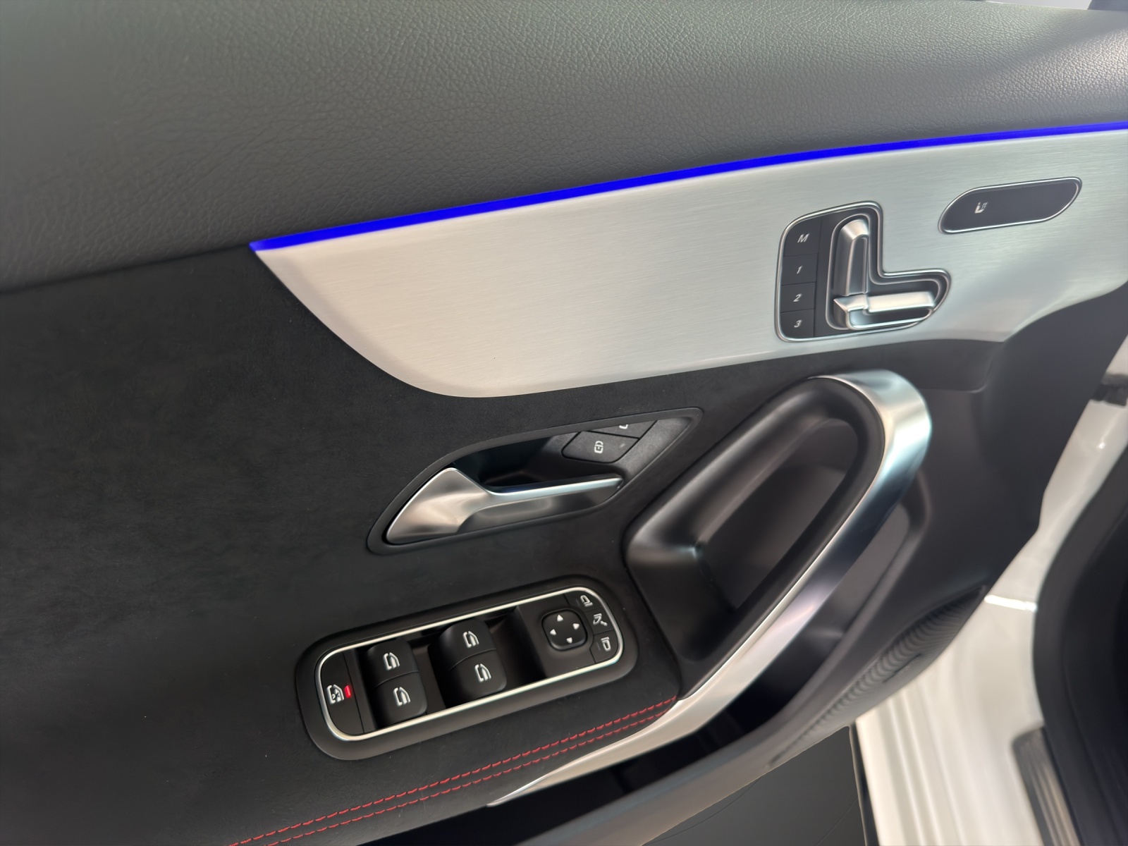 MERCEDES-BENZ A AMG 35 4Matic+ 8G-DCT-image-7