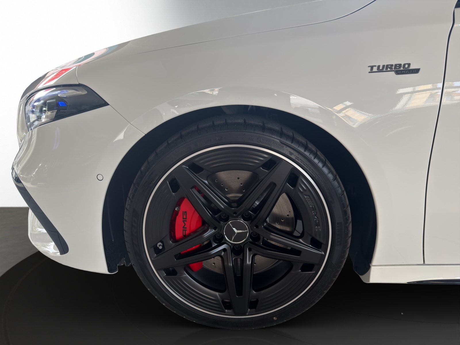 MERCEDES-BENZ A AMG 35 4Matic+ 8G-DCT-image-6