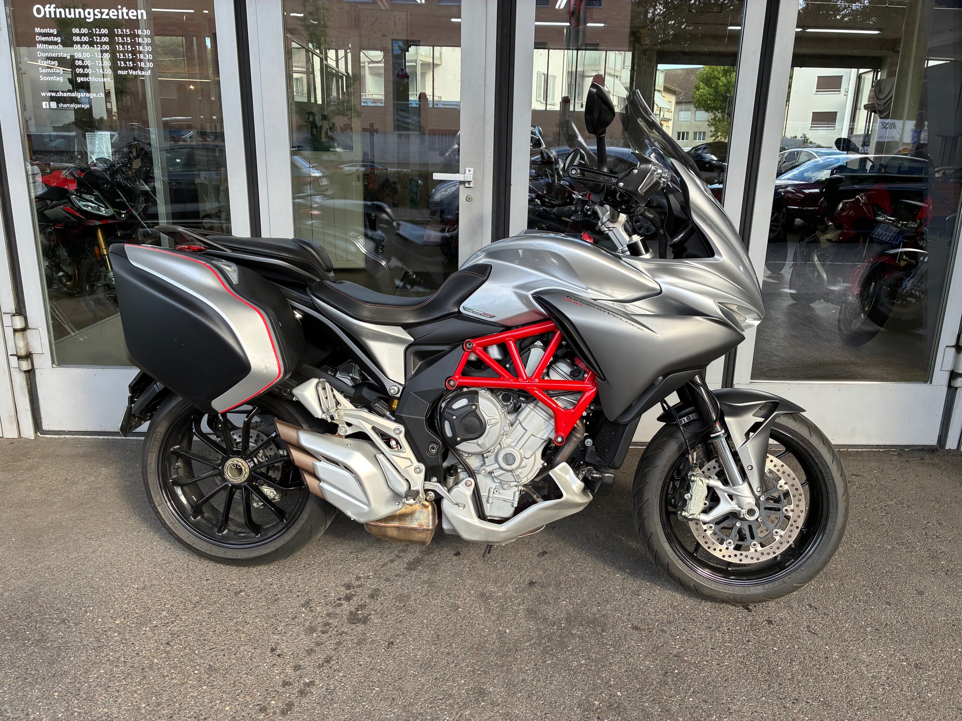 MV AGUSTA Turismo Veloce-image-2