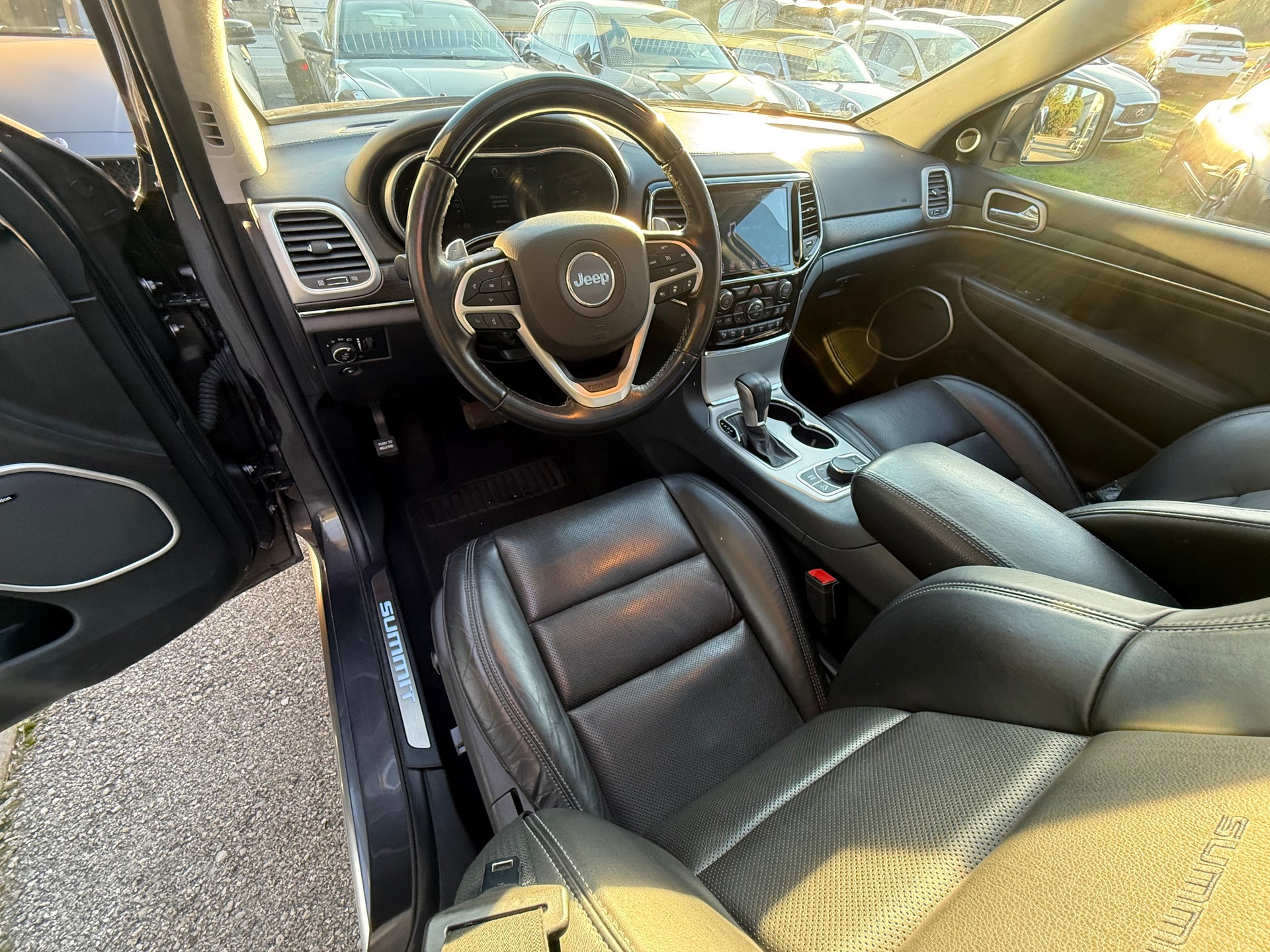 JEEP Grand Cherokee 3.0 CRD Summit Automatic-image-9