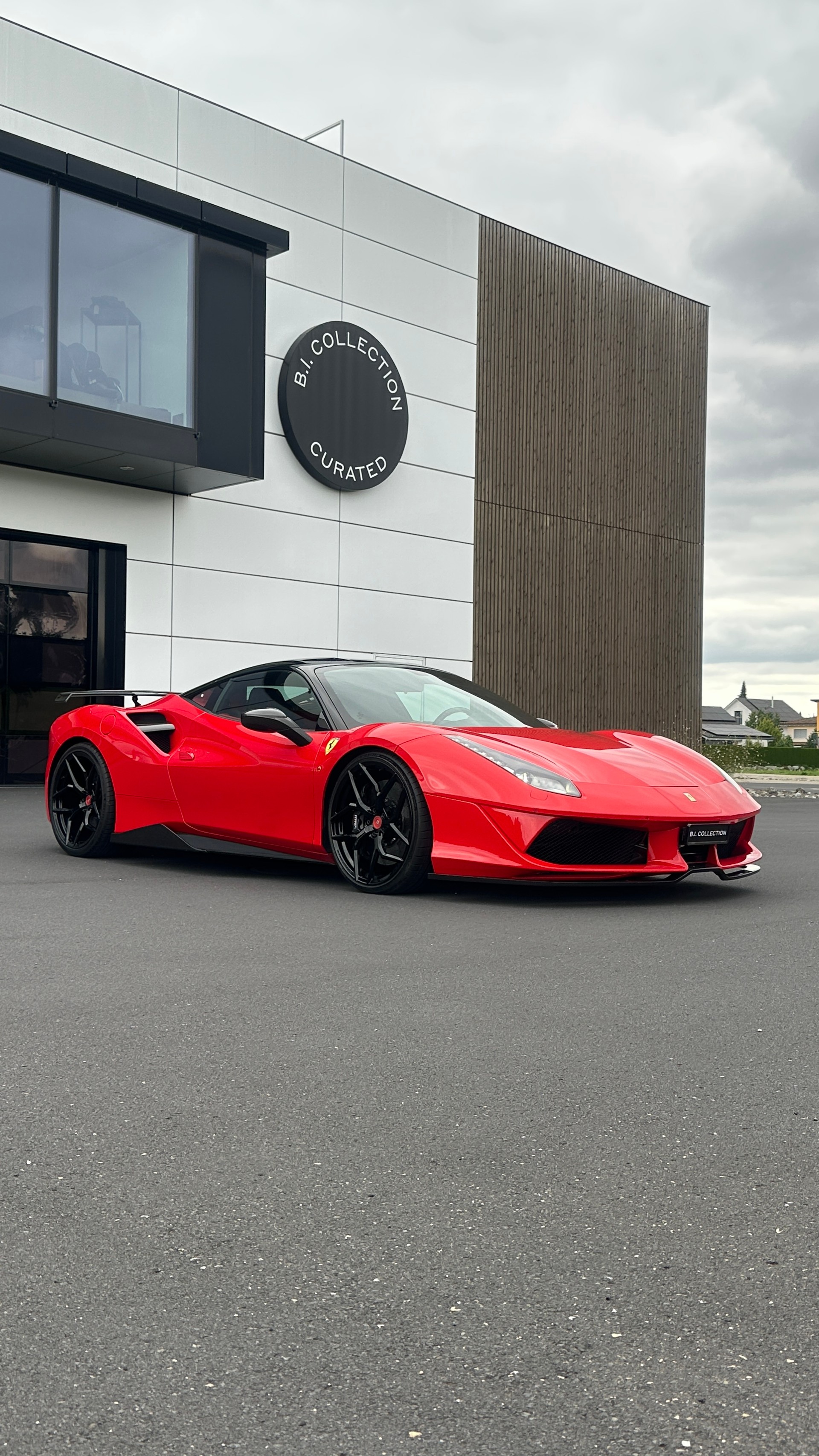 FERRARI 488 GTB 3.9 V8-showroom-element-1