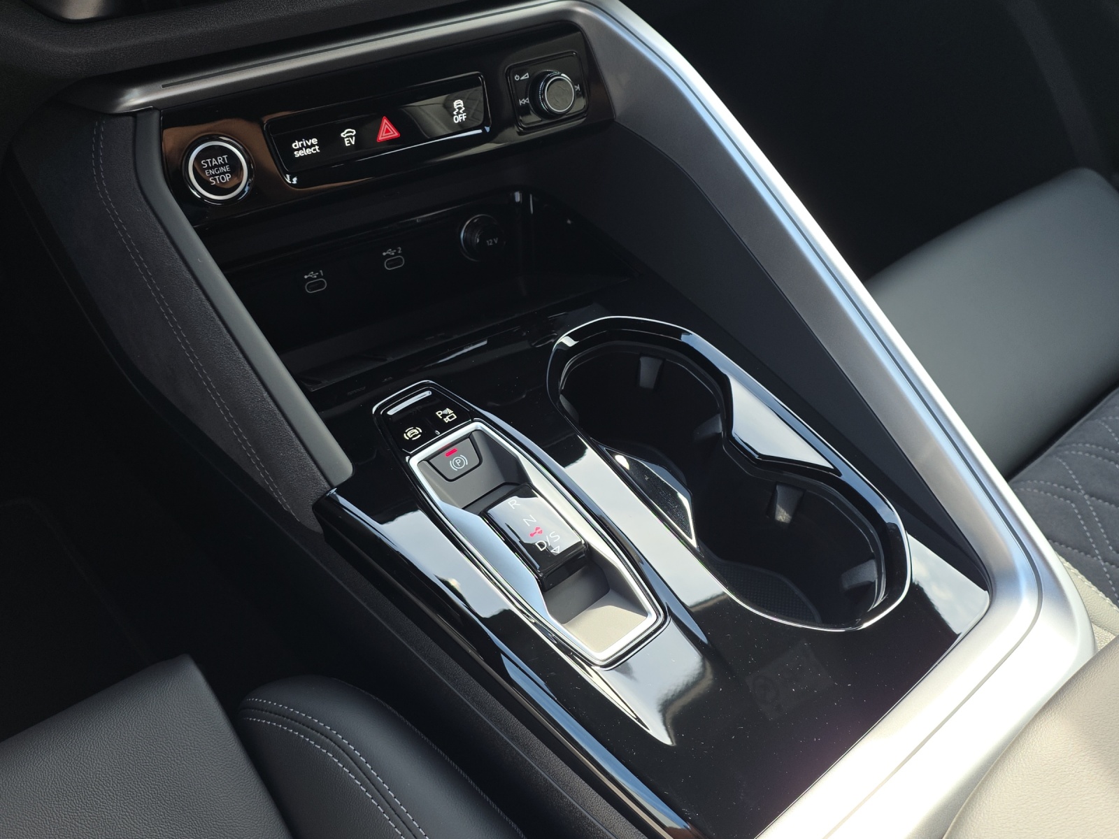 AUDI Q5 e-hybrid quattro 270 kW S-tronic-image-12