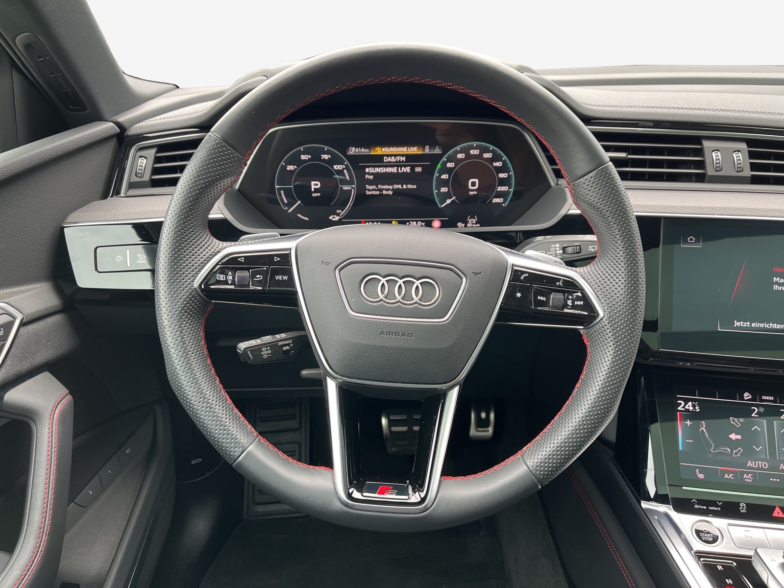 AUDI Q8 50 e-tron Black Edition quattro-image-10