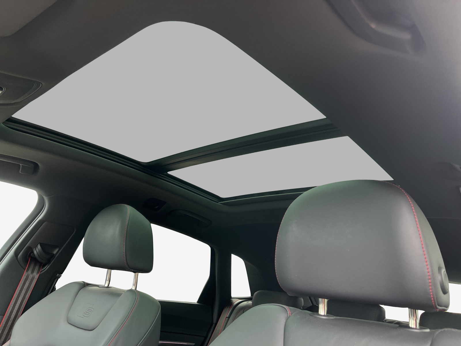 AUDI Q8 50 e-tron Black Edition quattro-image-14