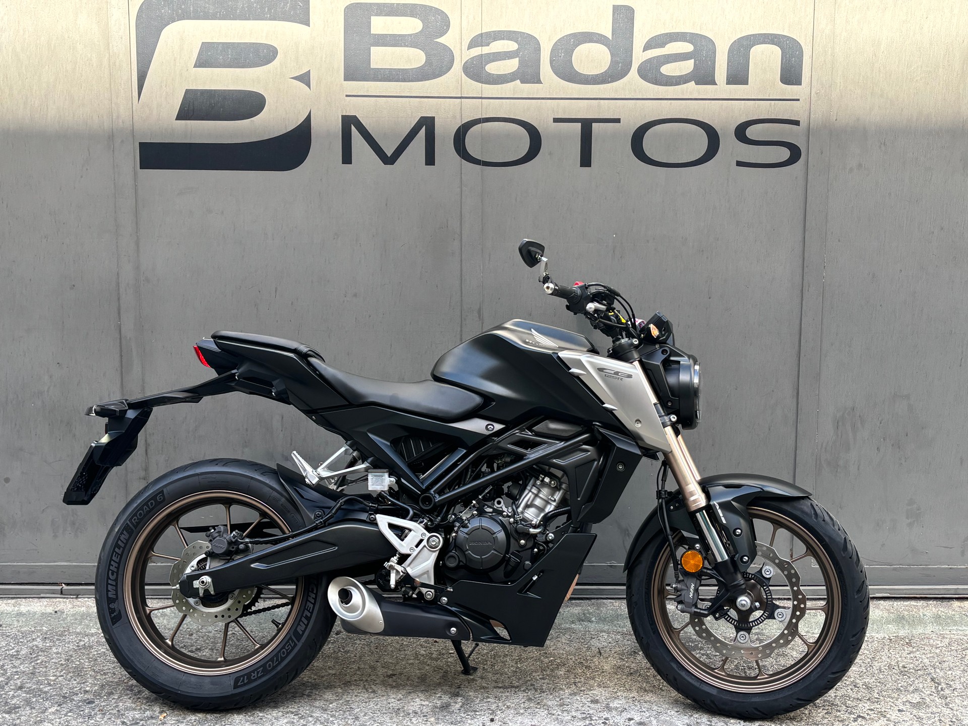 HONDA CB 125 R