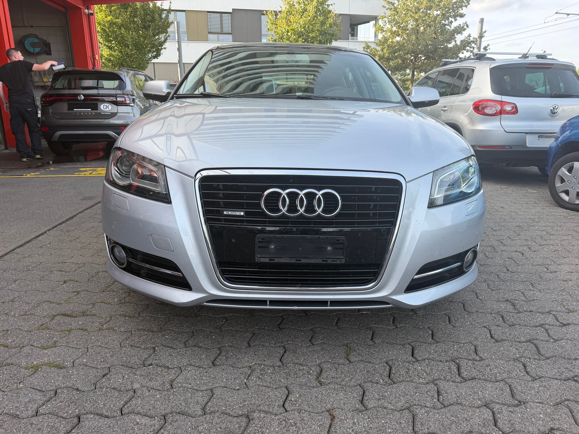 AUDI A3 Sportback 2.0 TFSI Ambition quattro S-tronic-showroom-element-2