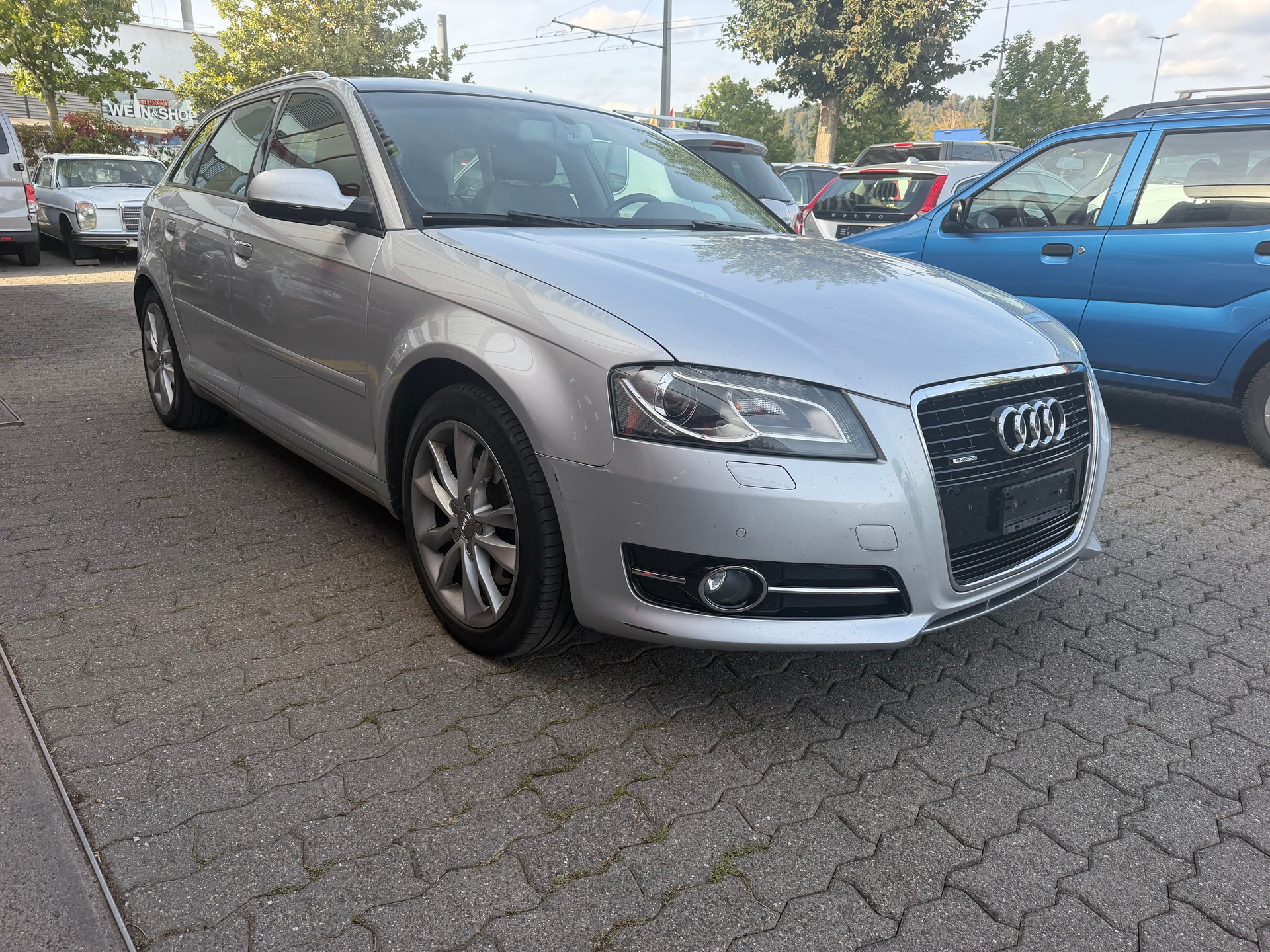 AUDI A3 Sportback 2.0 TFSI Ambition quattro S-tronic-showroom-element-1