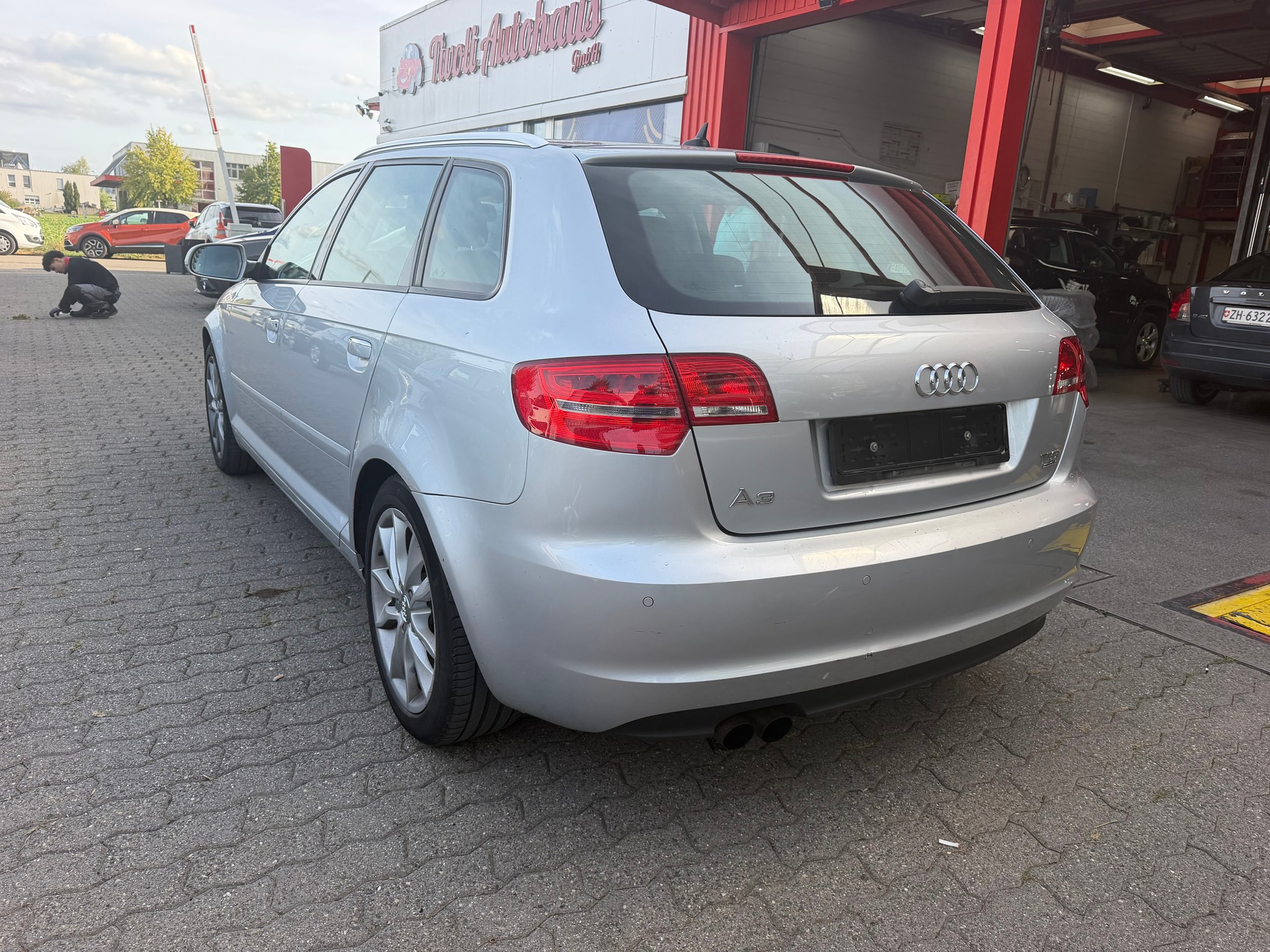 AUDI A3 Sportback 2.0 TFSI Ambition quattro S-tronic-showroom-element-3