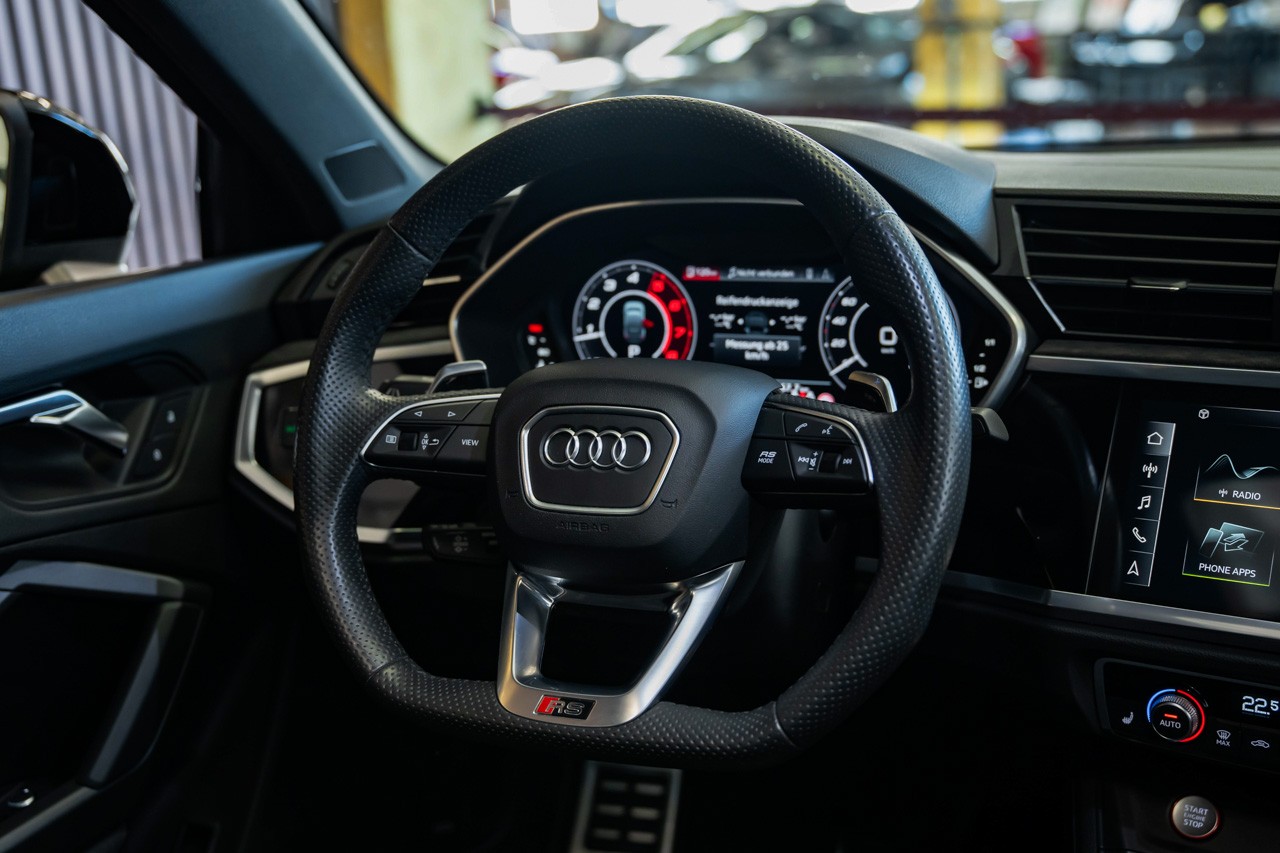AUDI RS Q3 Sportback quattro S tronic-image-34