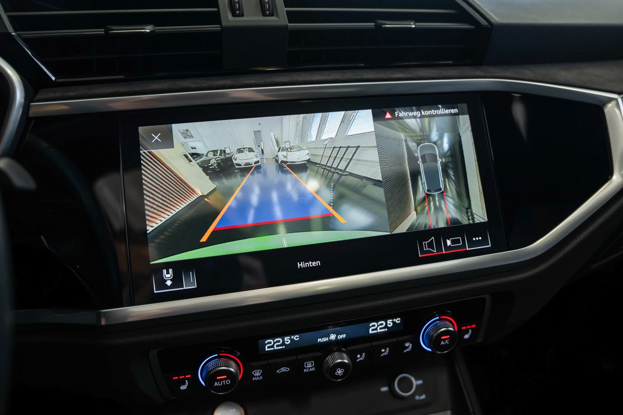 AUDI RS Q3 Sportback quattro S tronic-image-21