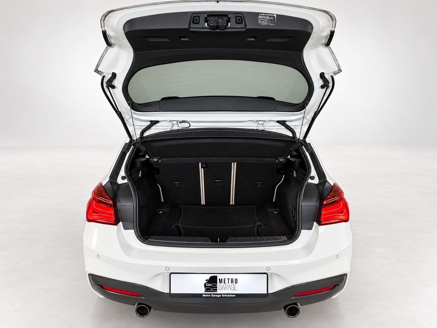 BMW M135i xDrive Steptronic-image-9