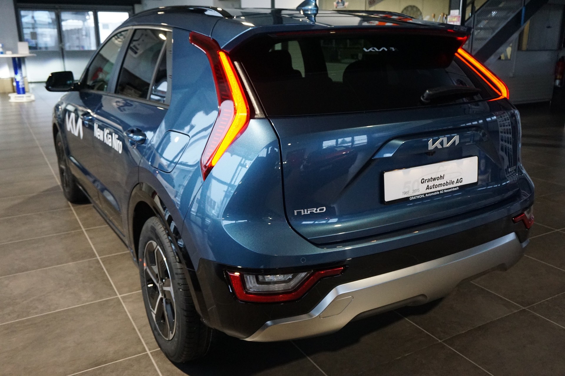 KIA Niro 1.6GDi Plug-in Hybrid Power DCT-showroom-element-3