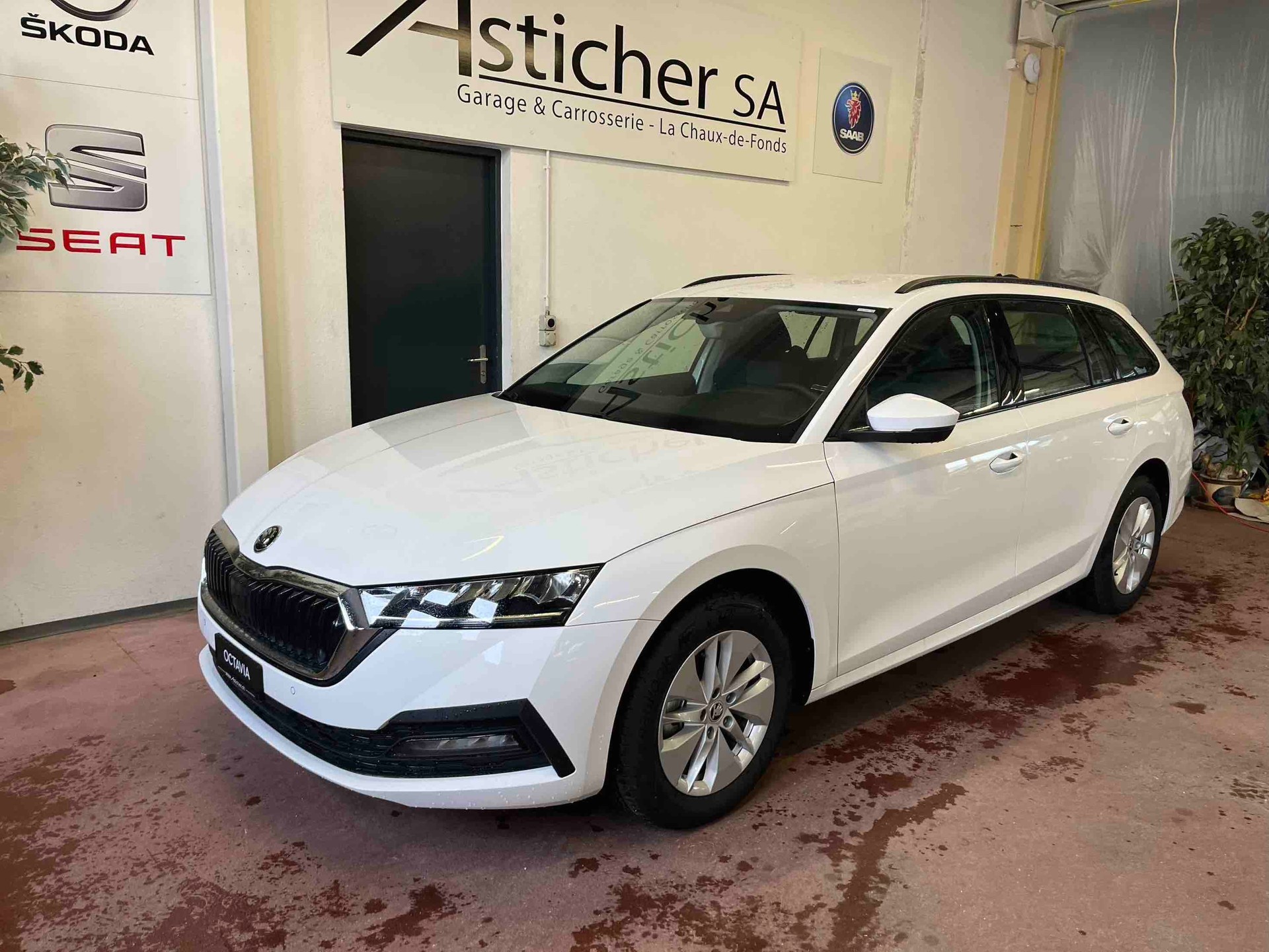 SKODA Octavia Combi 2.0 TDI DSG Ambition