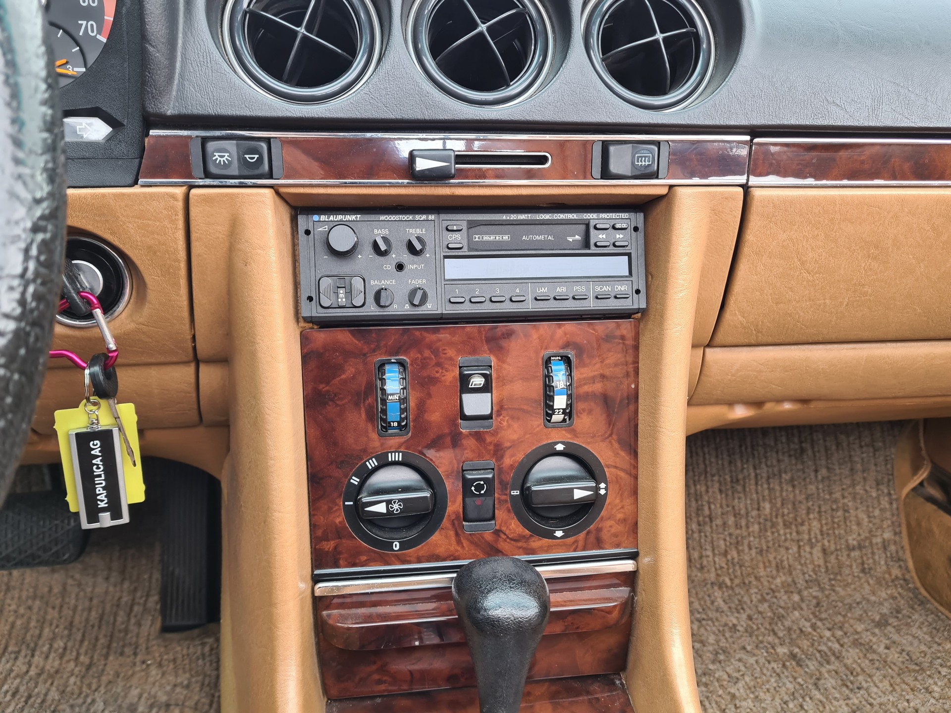 MERCEDES-BENZ SL 380-image-16
