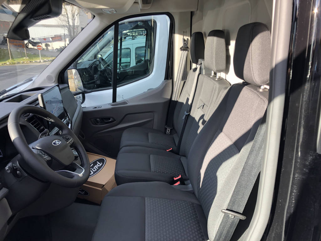 FORD E-Transit Van 350 L2H2 67kWh Trend-image-7