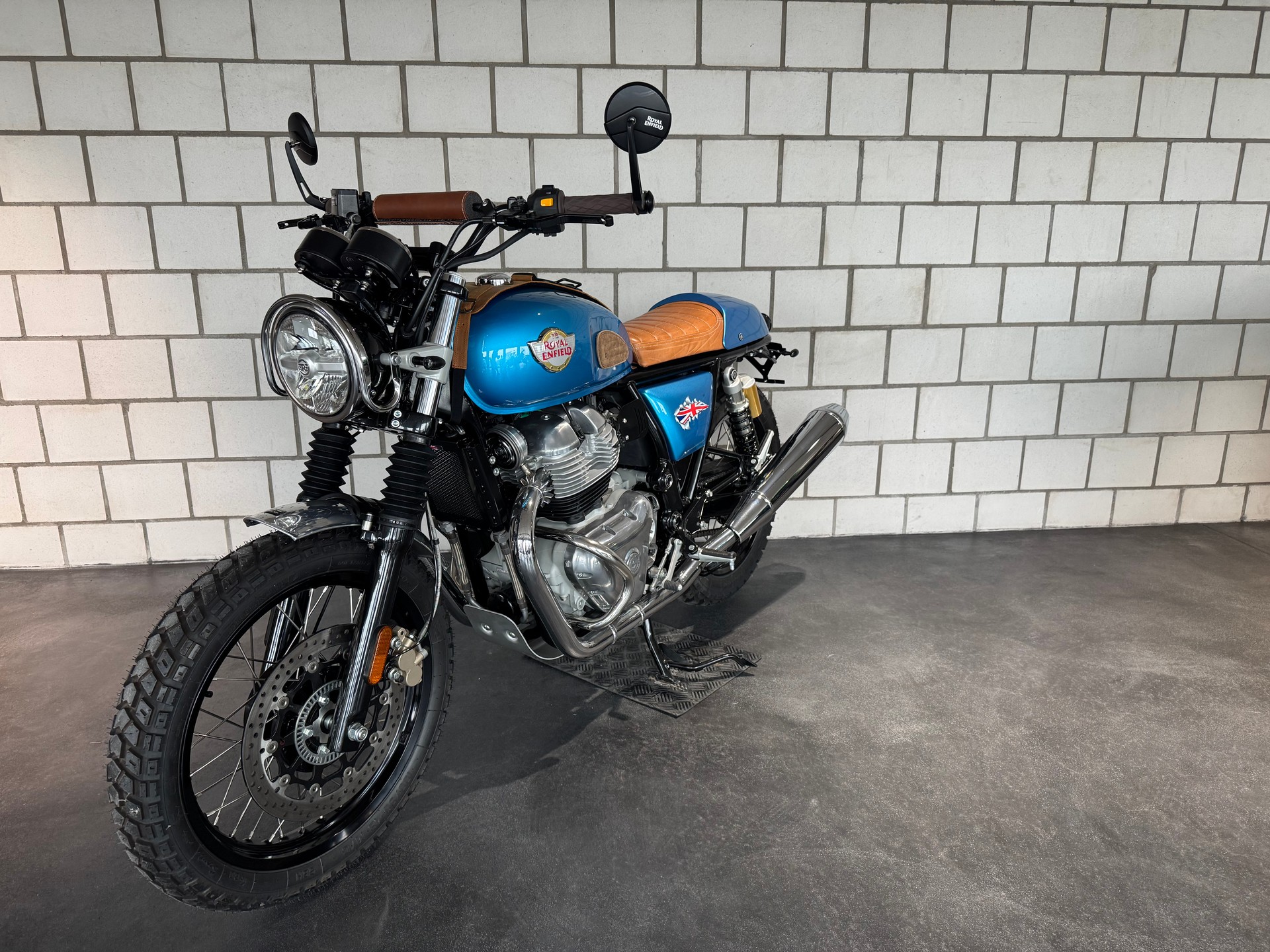 ROYAL ENFIELD Interceptor 650 Custom-image-1
